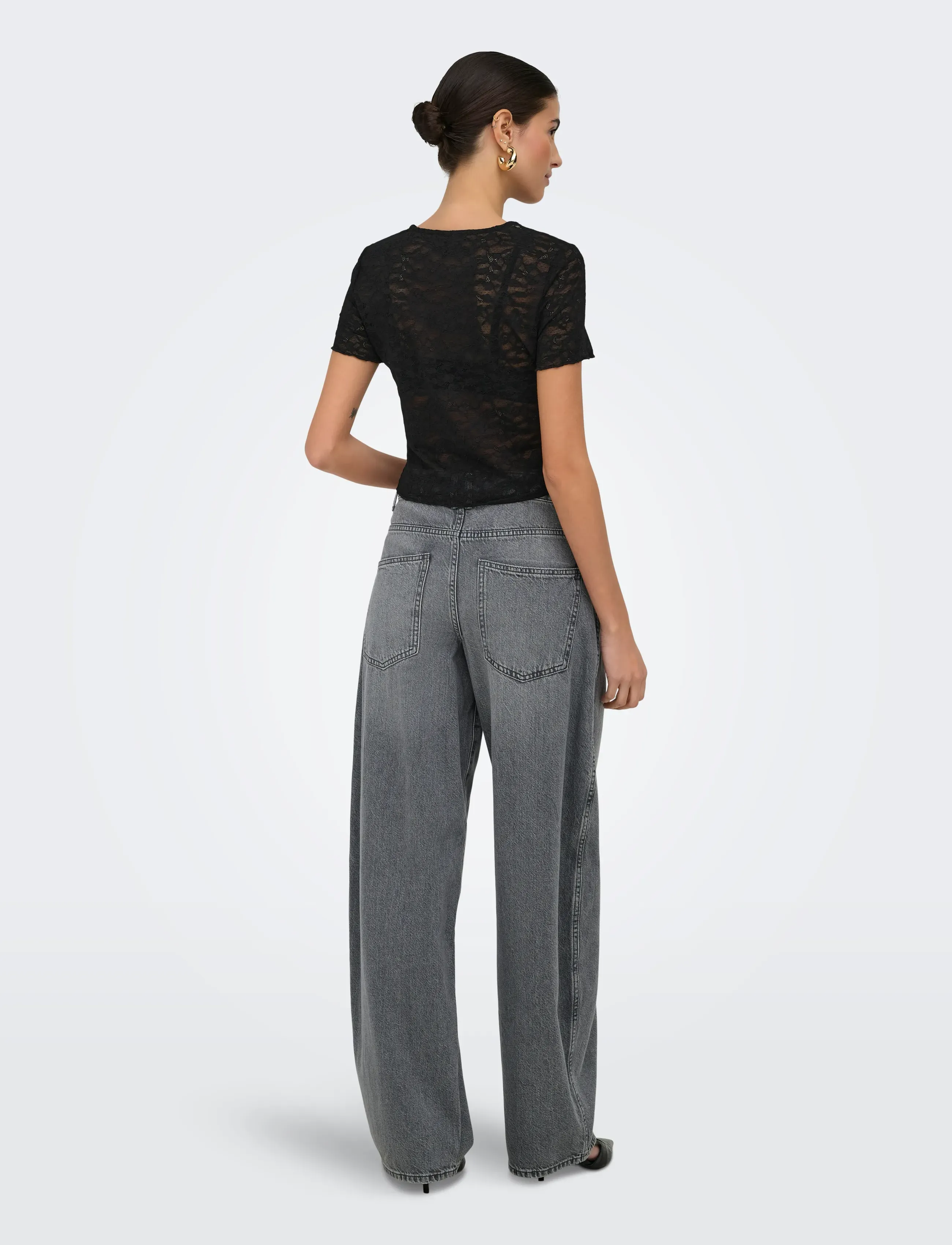 ONLY - ONLLIVA S/S LACE TOP CS JRS - t-särgid - black - 3