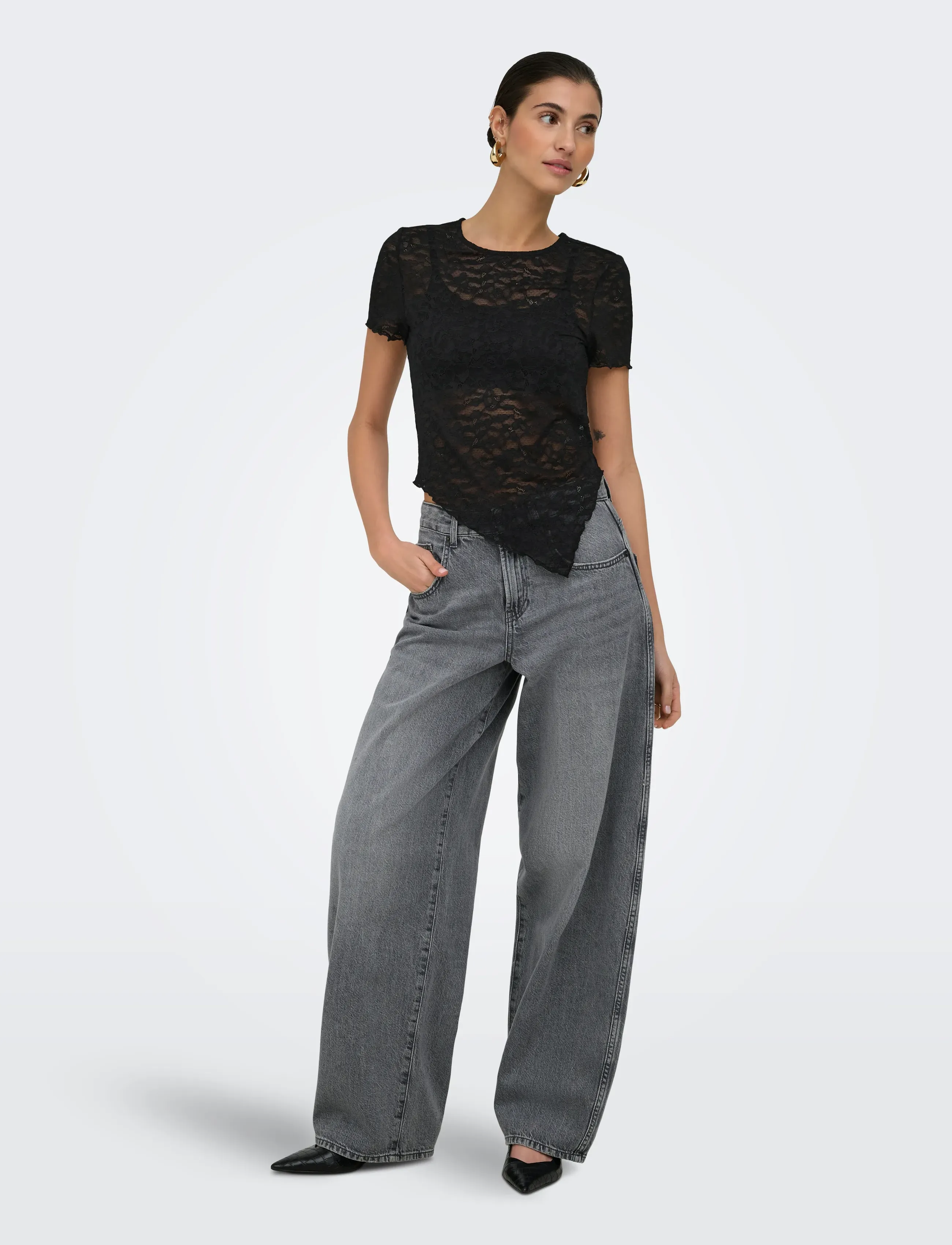 ONLY - ONLLIVA S/S LACE TOP CS JRS - t-särgid - black - 4