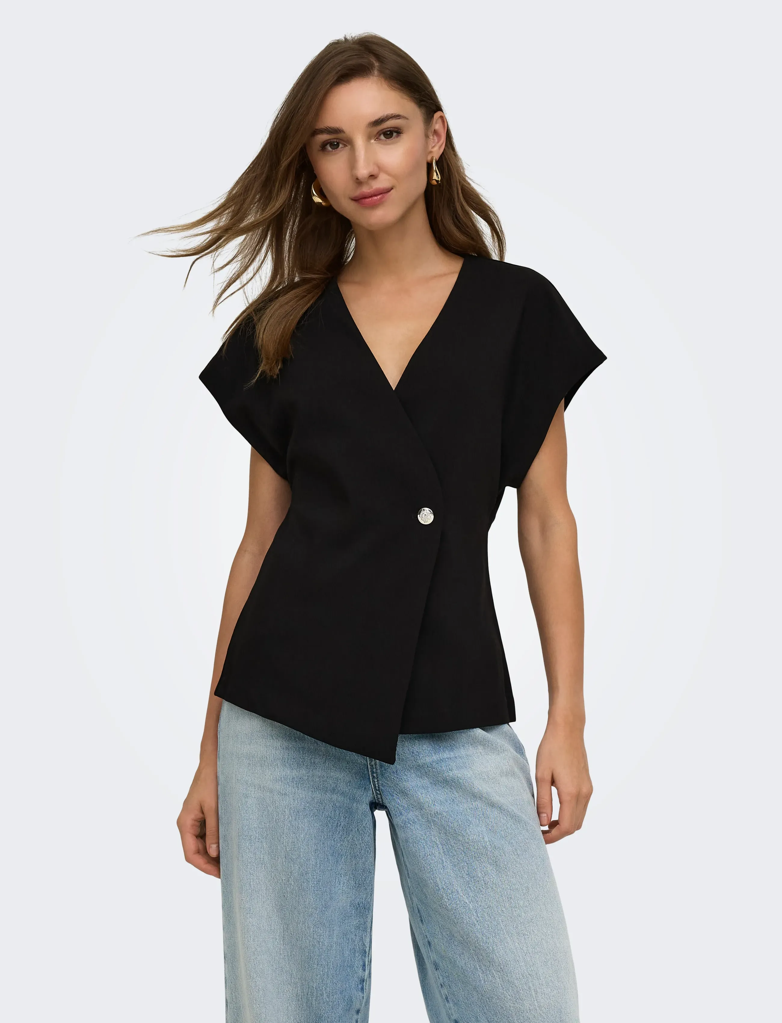 ONLY ONLYASMINE S/S ASYMMETRIC SHIRT TLR - Lühikeste varrukatega pluusid - BLACK / black