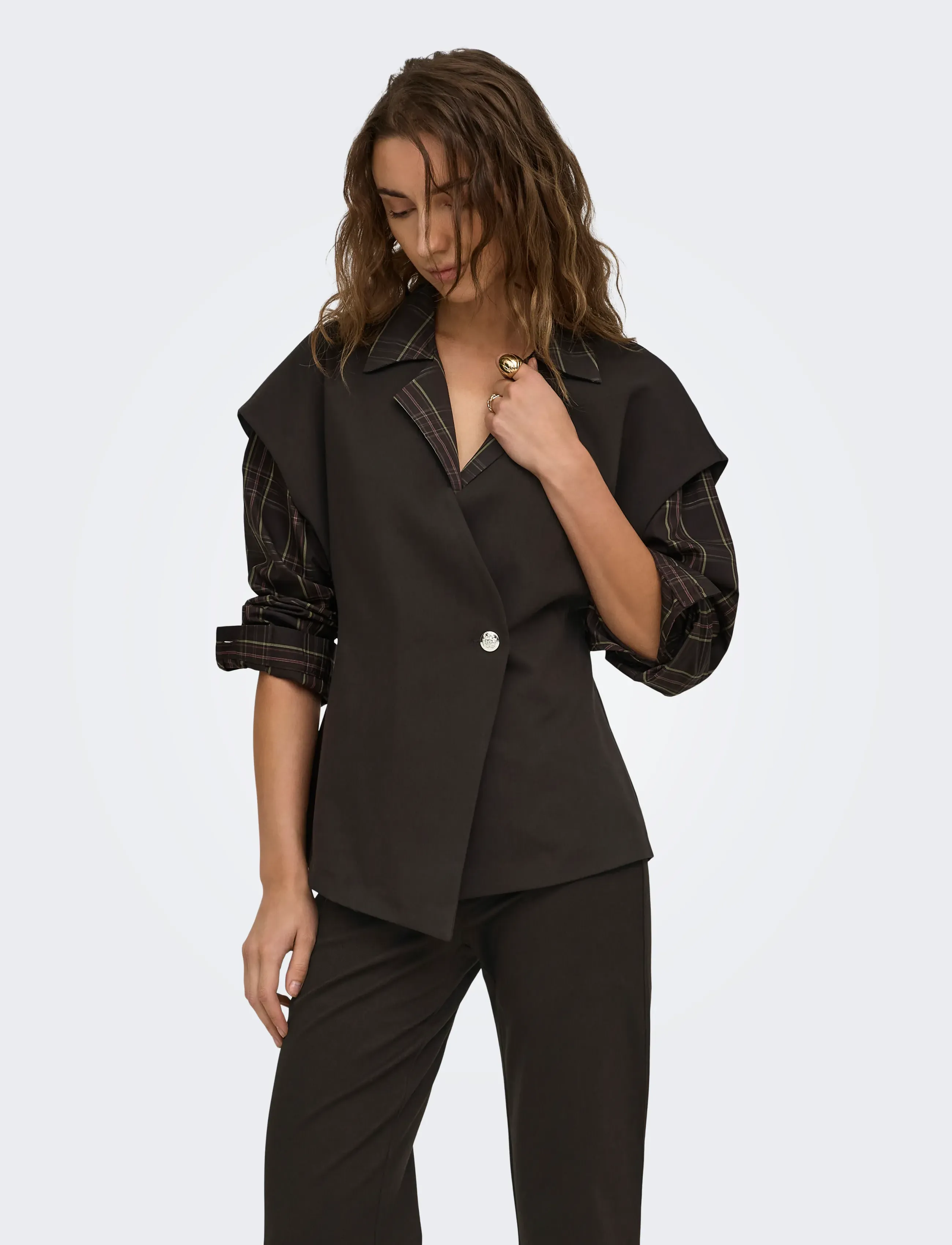 ONLY - ONLYASMINE S/S ASYMMETRIC SHIRT TLR - kortärmade blusar - chocolate torte - 0