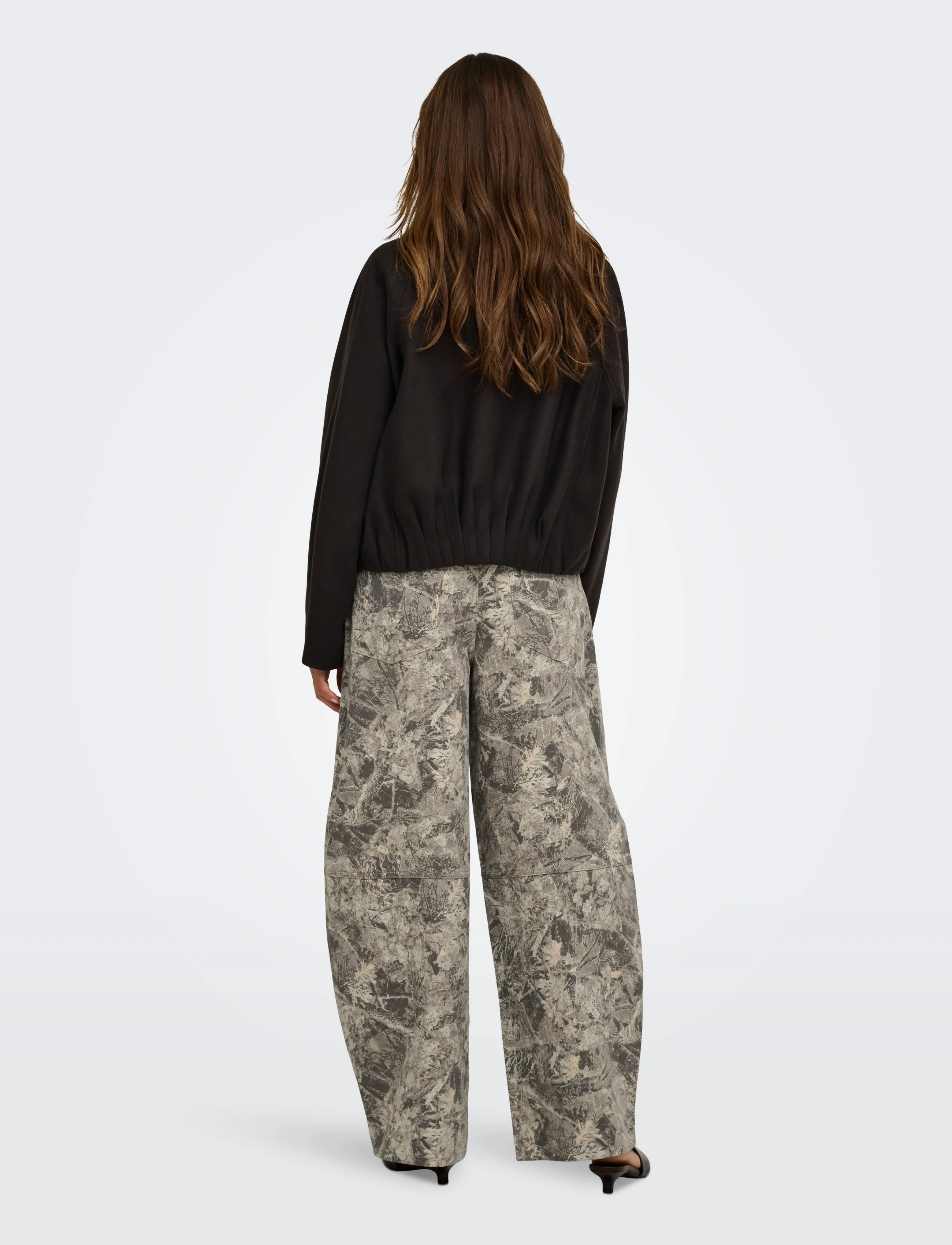 ONLY - ONLTAYLOR-BANU HW CAMO BARREL PANT PNT - barrel-teksad - smokey olive - 3