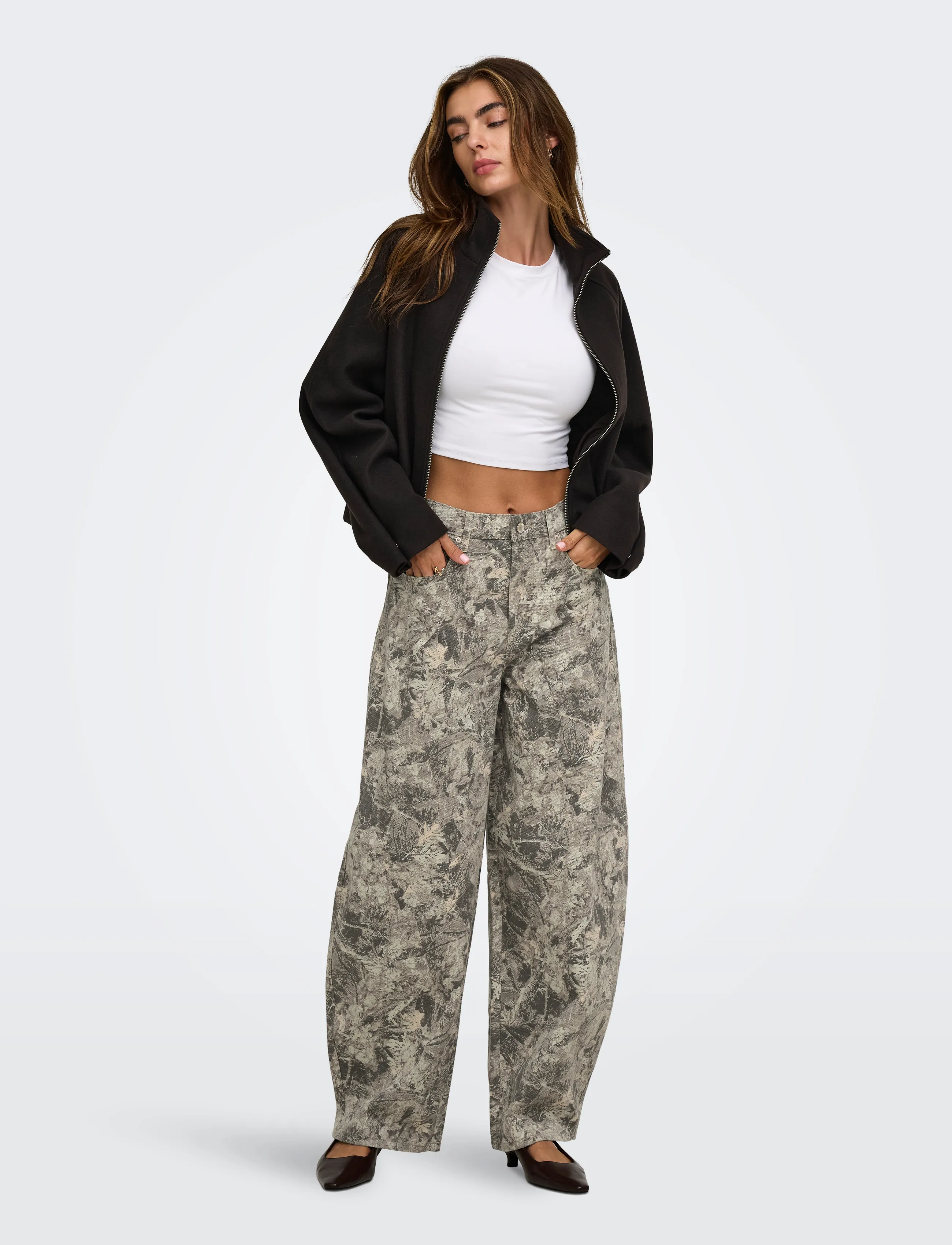 ONLY - ONLTAYLOR-BANU HW CAMO BARREL PANT PNT - barrel-teksad - smokey olive - 4