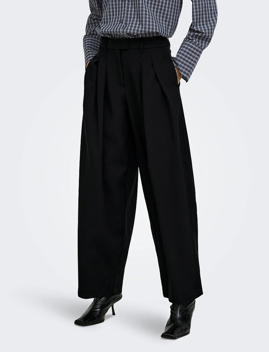 ONLY - ONLKIRSY MW PLEAT BARREL PANT TLR - hosen mit geradem bein - black - 0