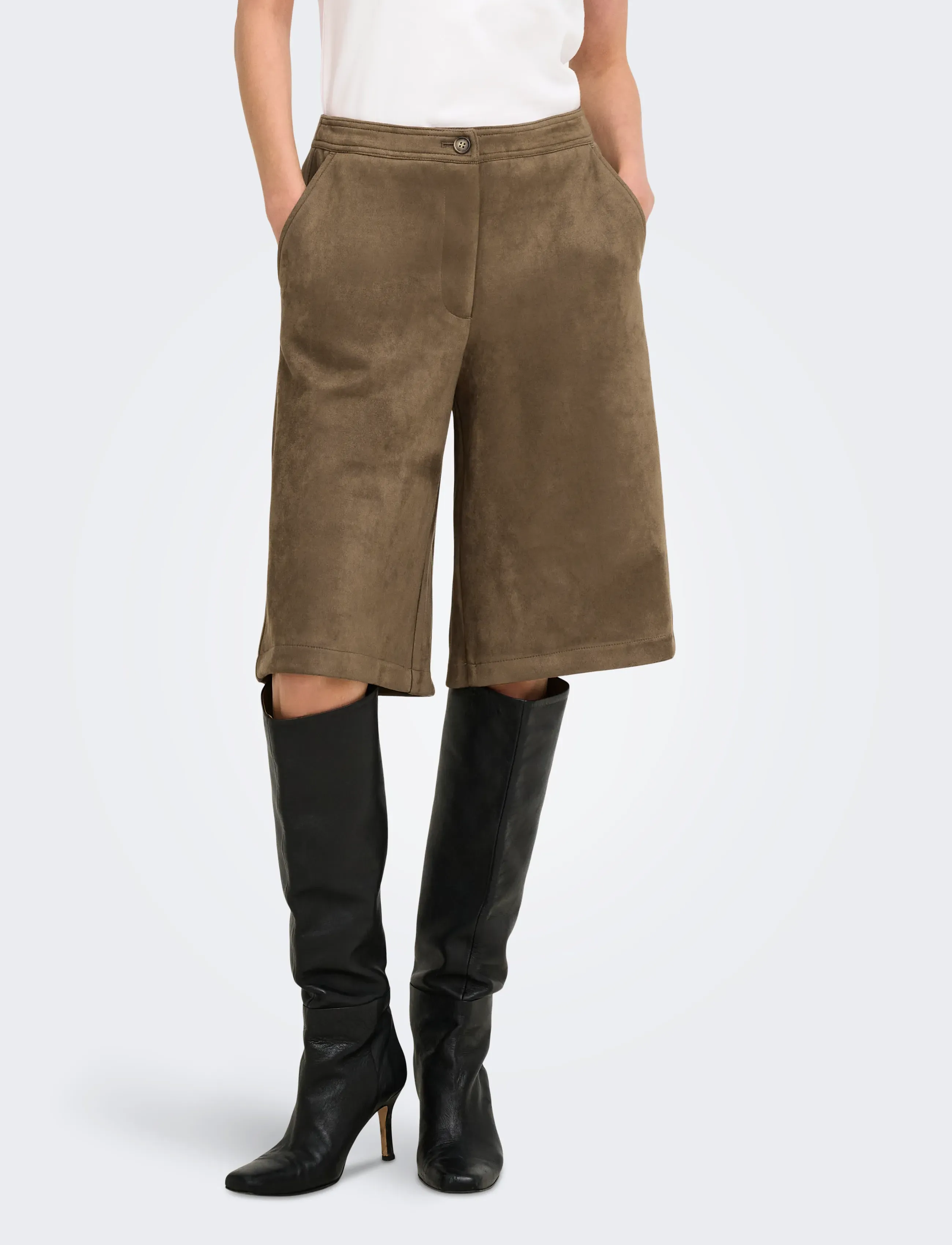 Onlstina Faux Suede Bermuda Shorts Pnt