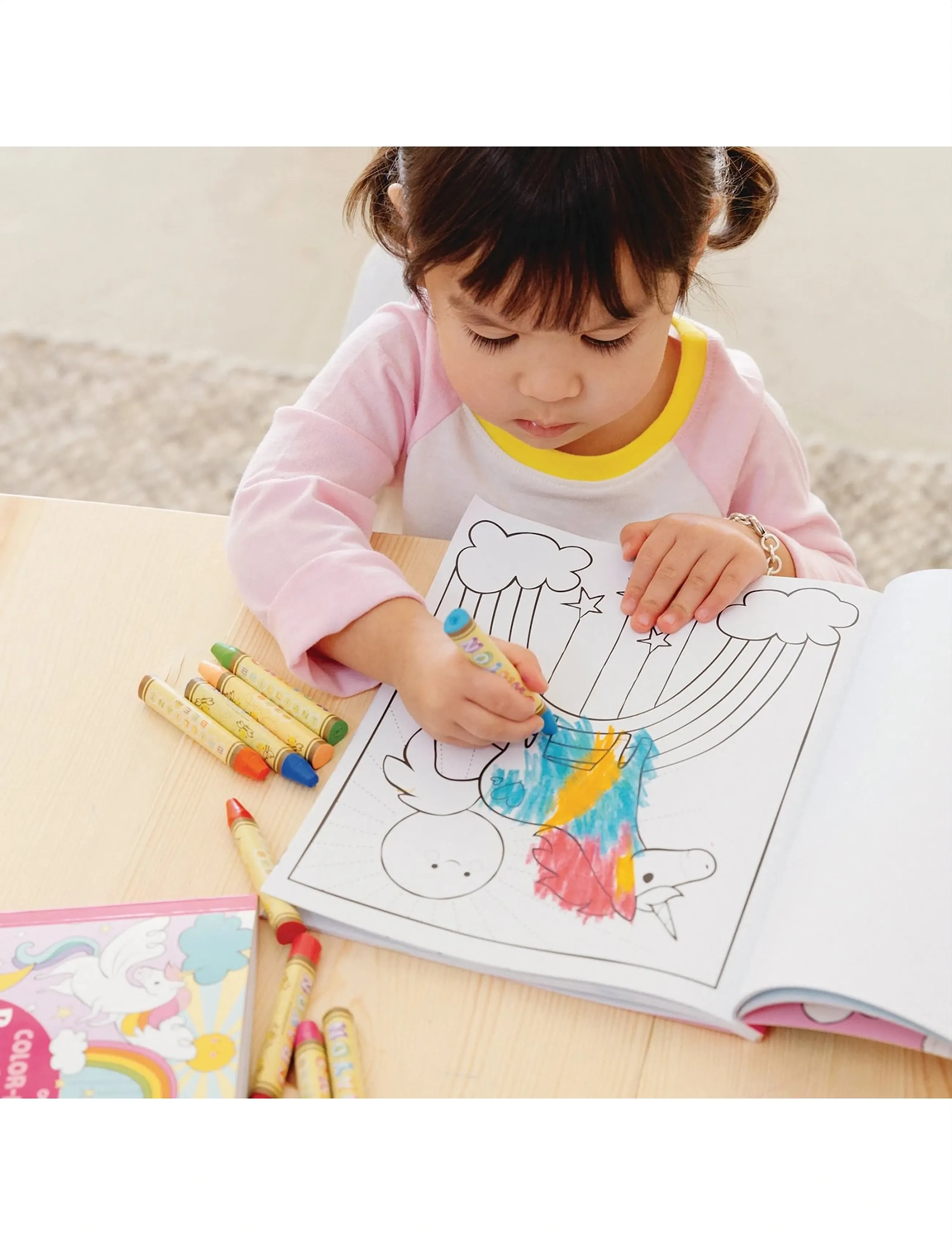 Ooly Colouring Book Enchanting Unicorns, Børn, Coloring & Craft Books, Pink, Str: ONE SIZE