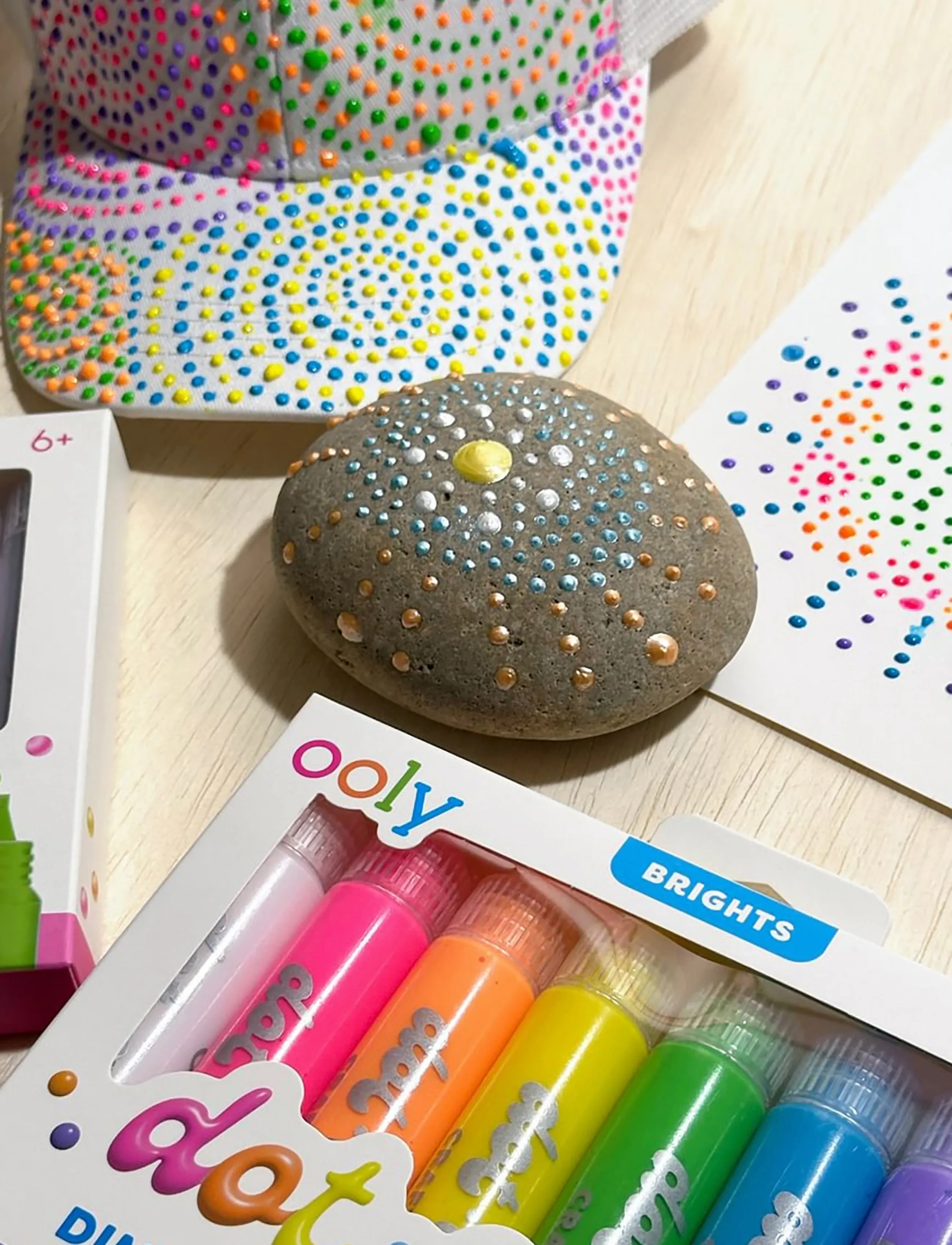 Ooly 3D Effect Craft Paint 8 Pcs Dot-A-Lot Bright, Paints, Pink, Str: ONE SIZE