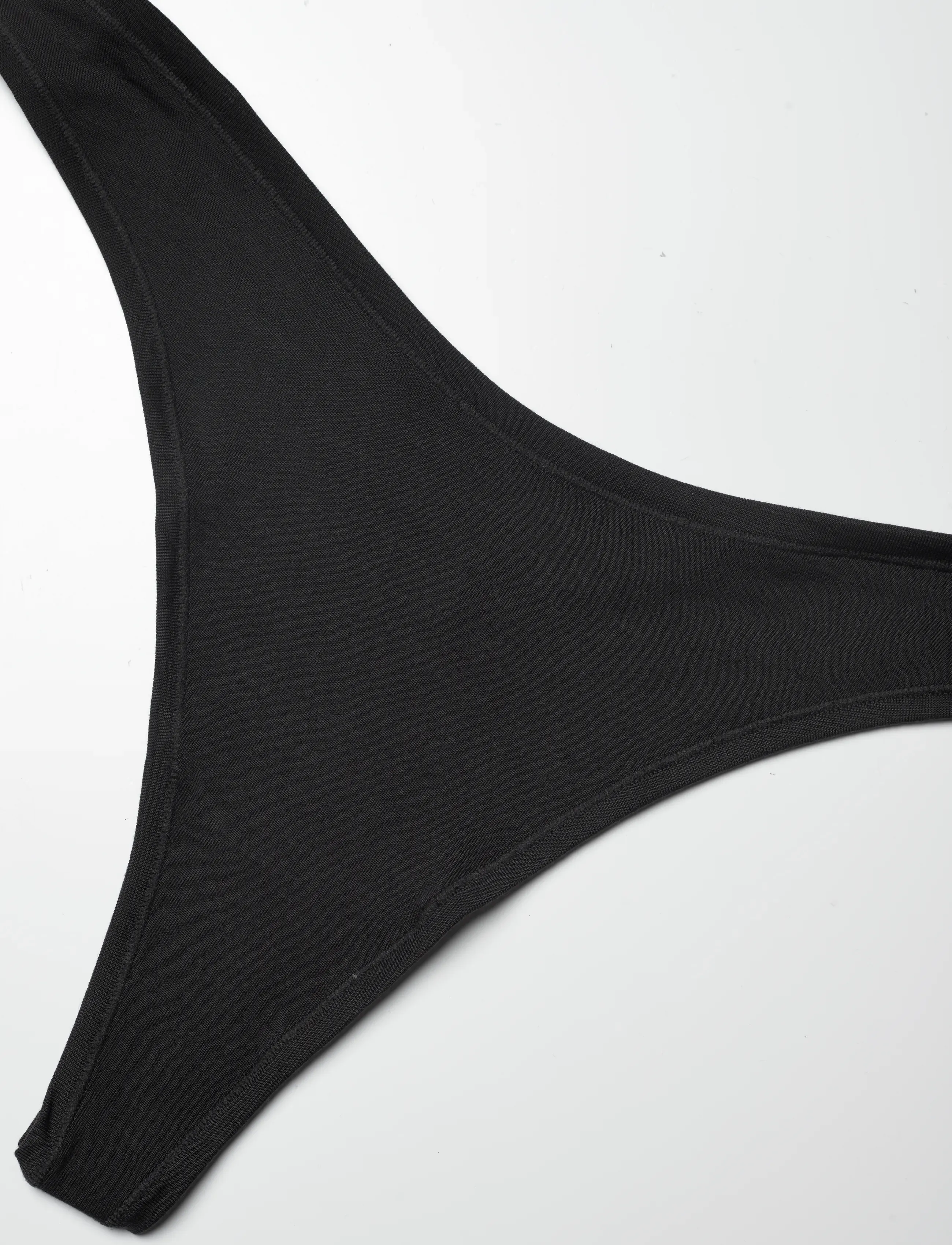 Organic Basics - Soft Touch Veil Thong - laveste priser - black - 2