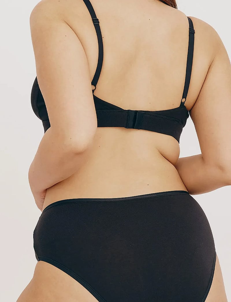 Organic Basics - Core Triangle Bralette - bralette - black - 4