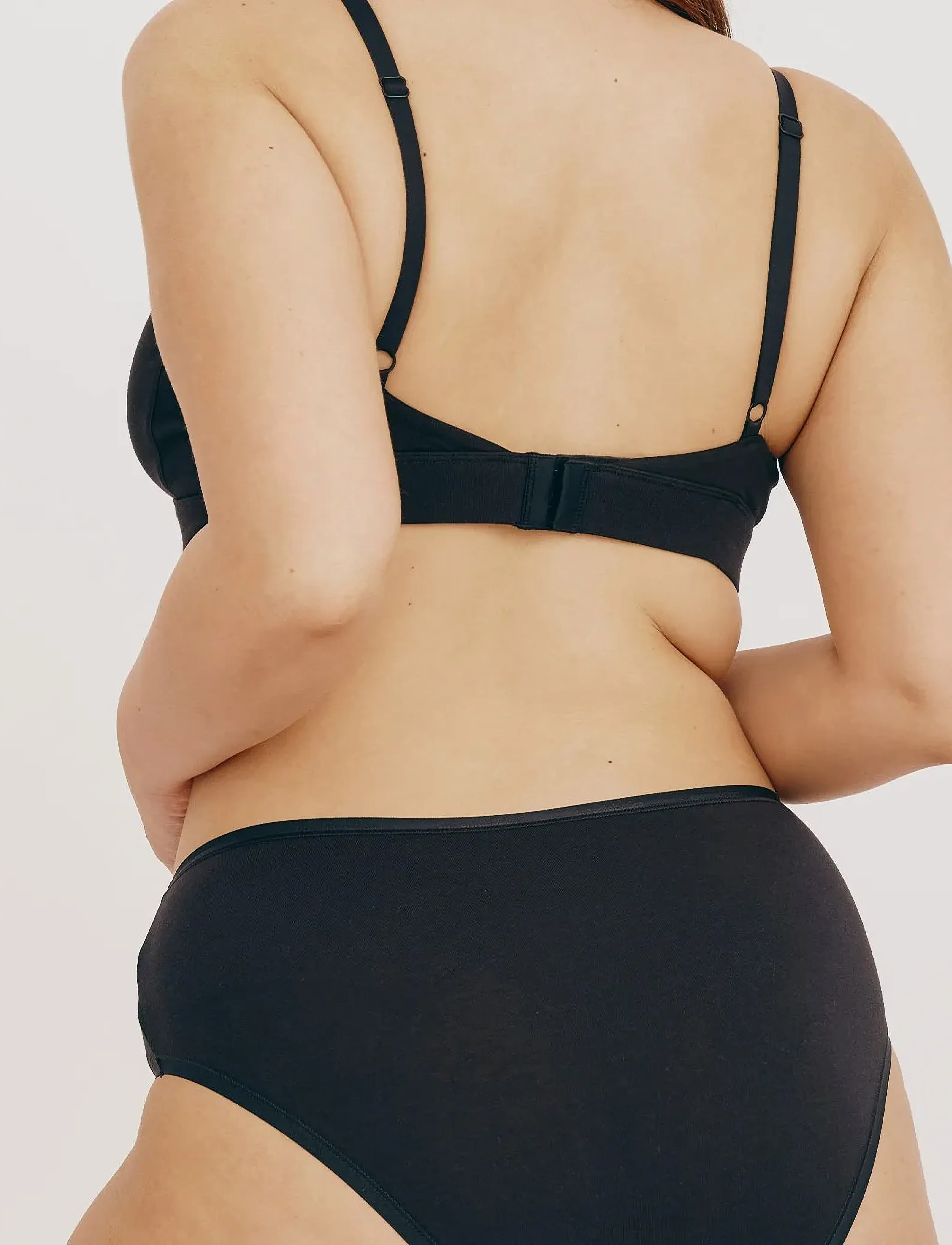 Organic Basics - Core Triangle Bralette - bralette - black - 4