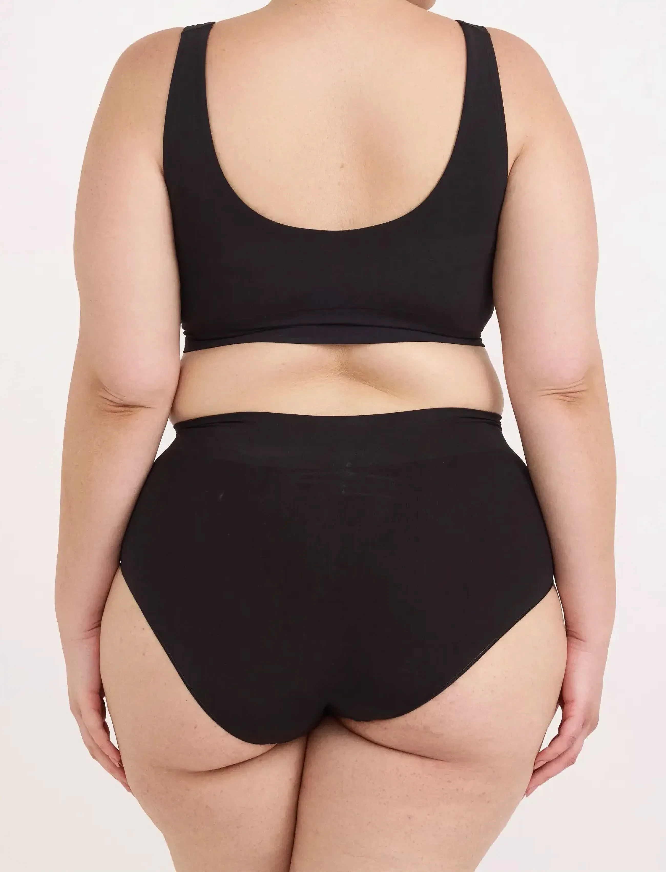 Organic Basics - Smooth Bralette - tank top rinnahoidjad - black - 3