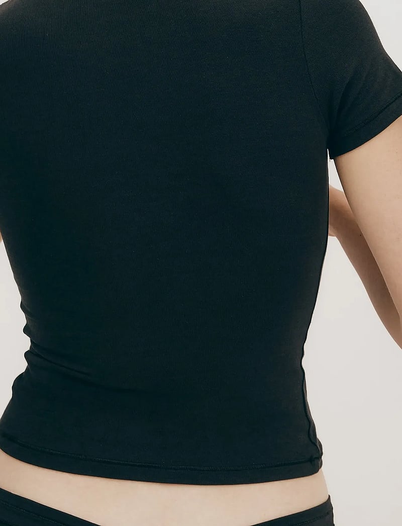 Organic Basics - Flex Tee - t-shirts - black - 4