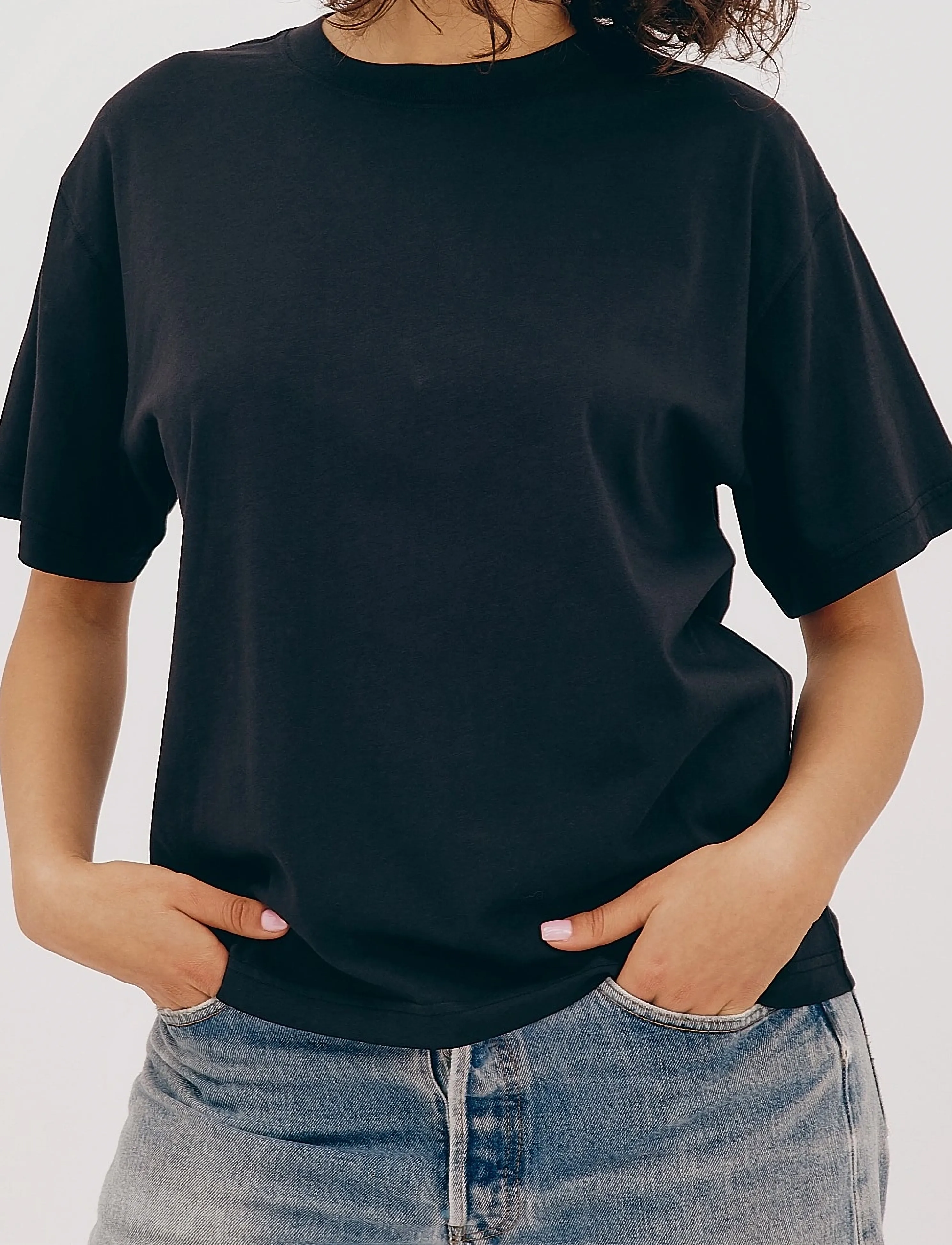Organic Basics True Boxy Tee, XS, T-shirts & Oberteile, Schwarz - Short-sleeved, Frauen