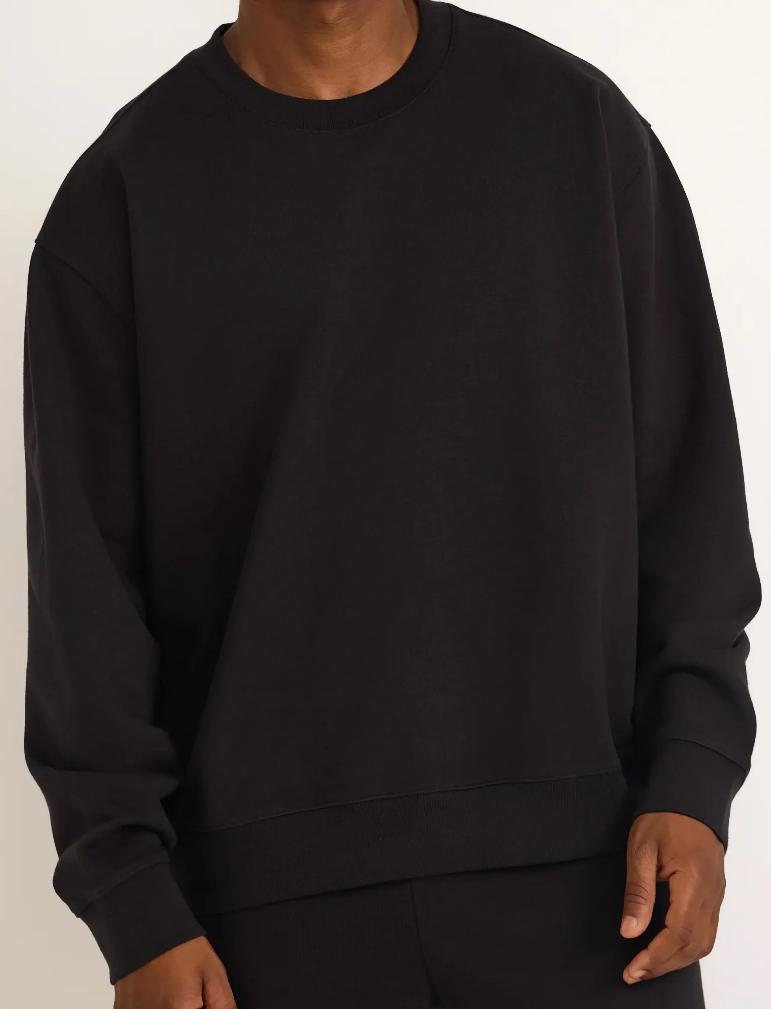 Organic Basics Weekend Boxy Fit Crewneck Sweatshirt - Sweatshirts - BLACK / black