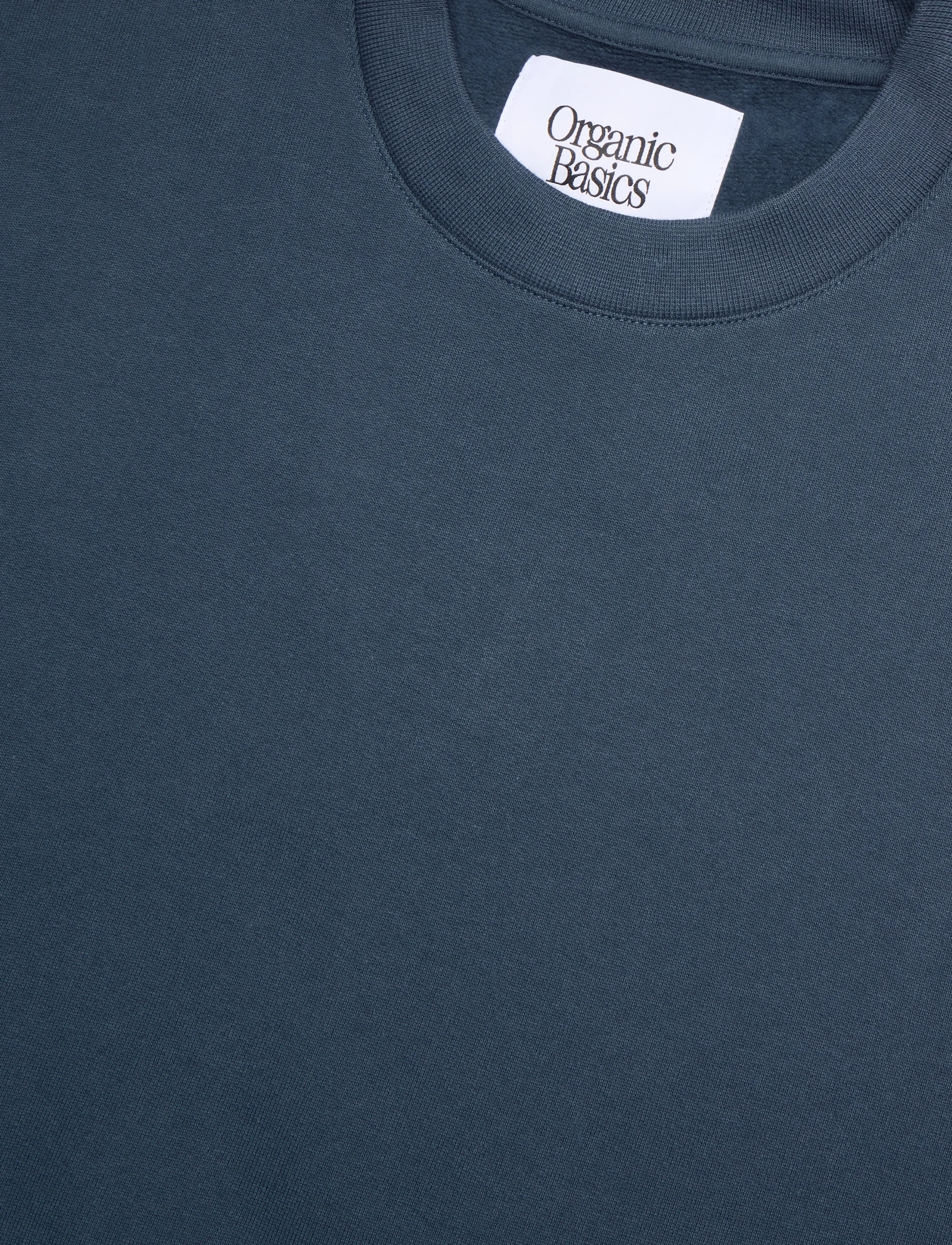 Organic Basics - Weekend Boxy Fit Crewneck Sweatshirt - sweatshirts - midnight blue - 2