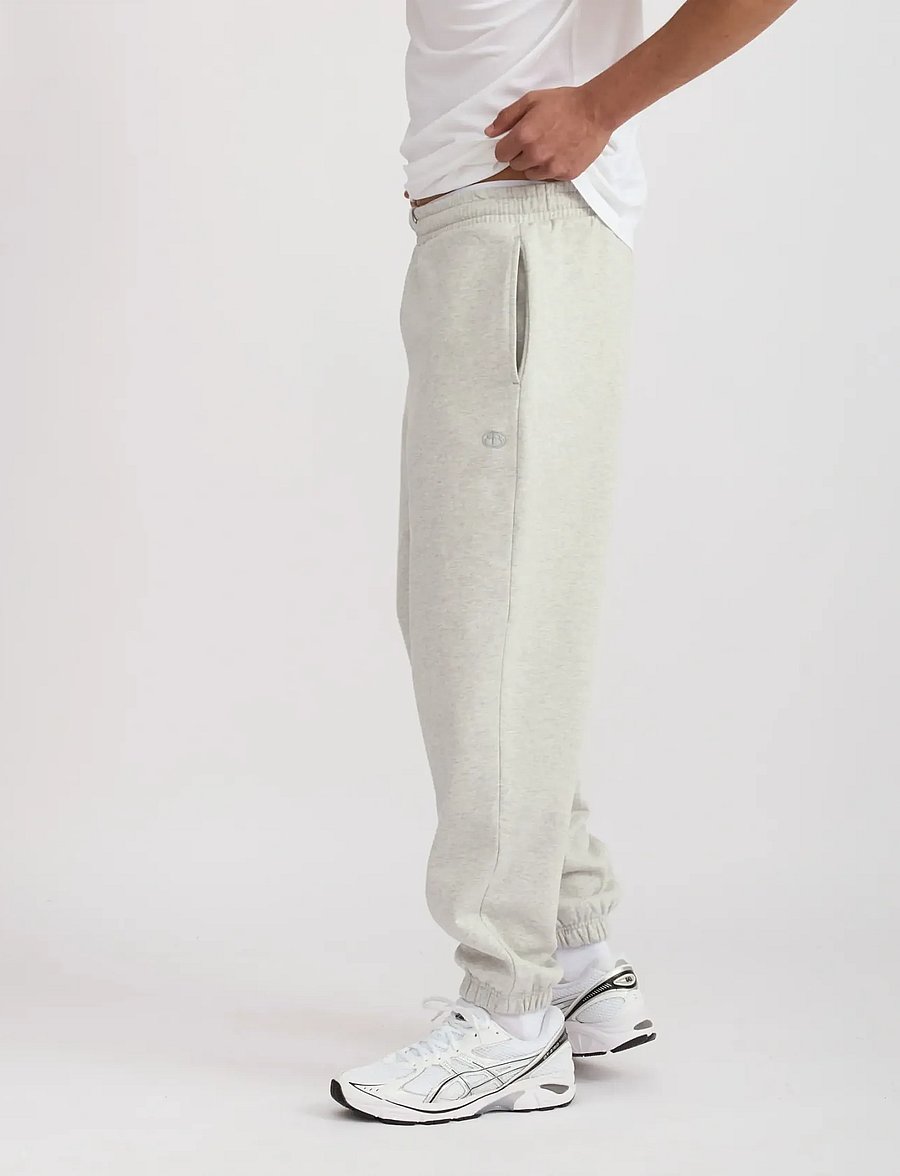 Organic Basics - Weekend Joggers - joggingbyxor - misty grey melange - 3