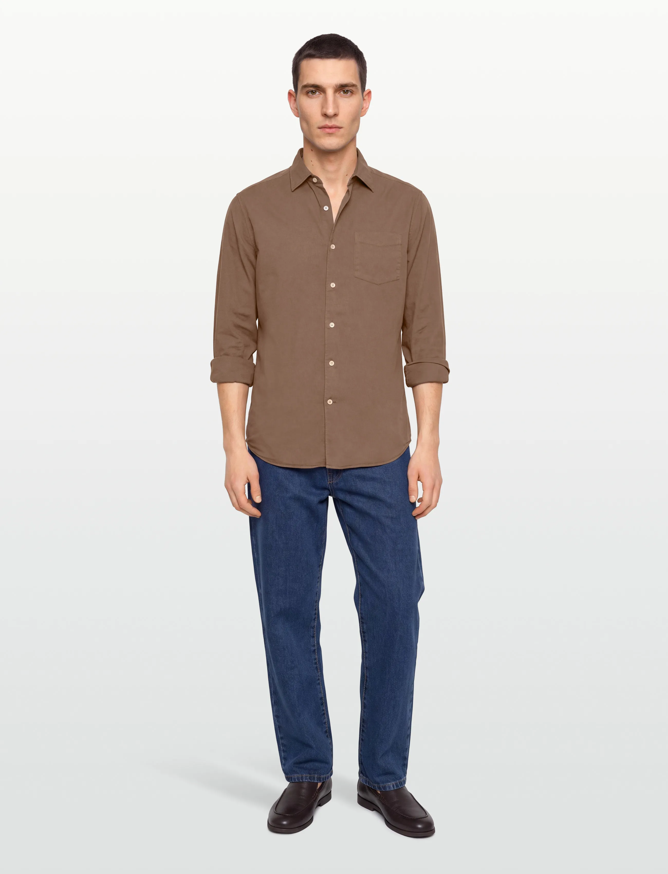 Oscar Jacobson Reg Fit Wide Spread C GD Twill - Skjortor - LIGHT ARMY GREEN / brown