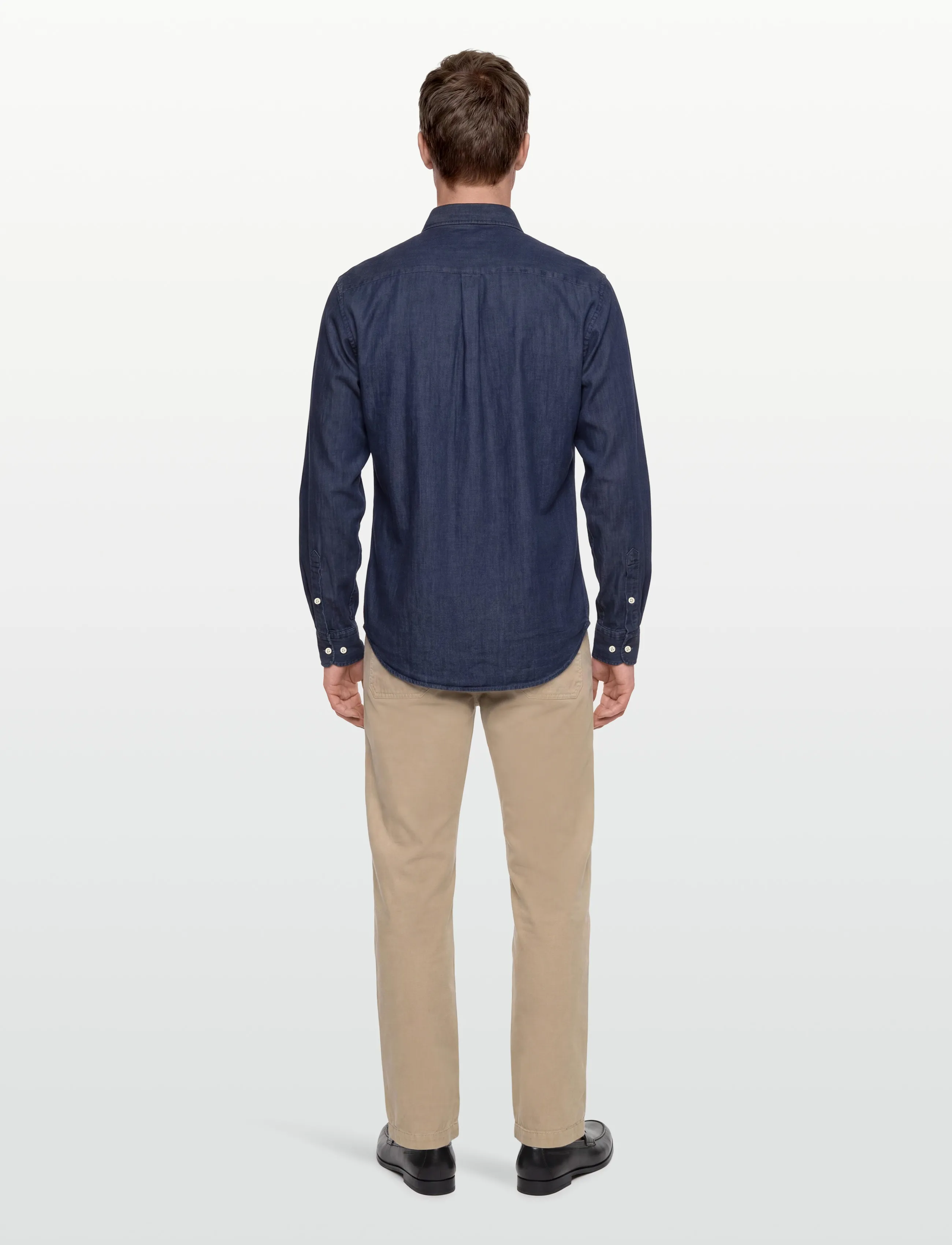 Oscar Jacobson - Reg Fit Wide Spread C Dark Indigo - podstawowe koszulki - midnight blue - 4