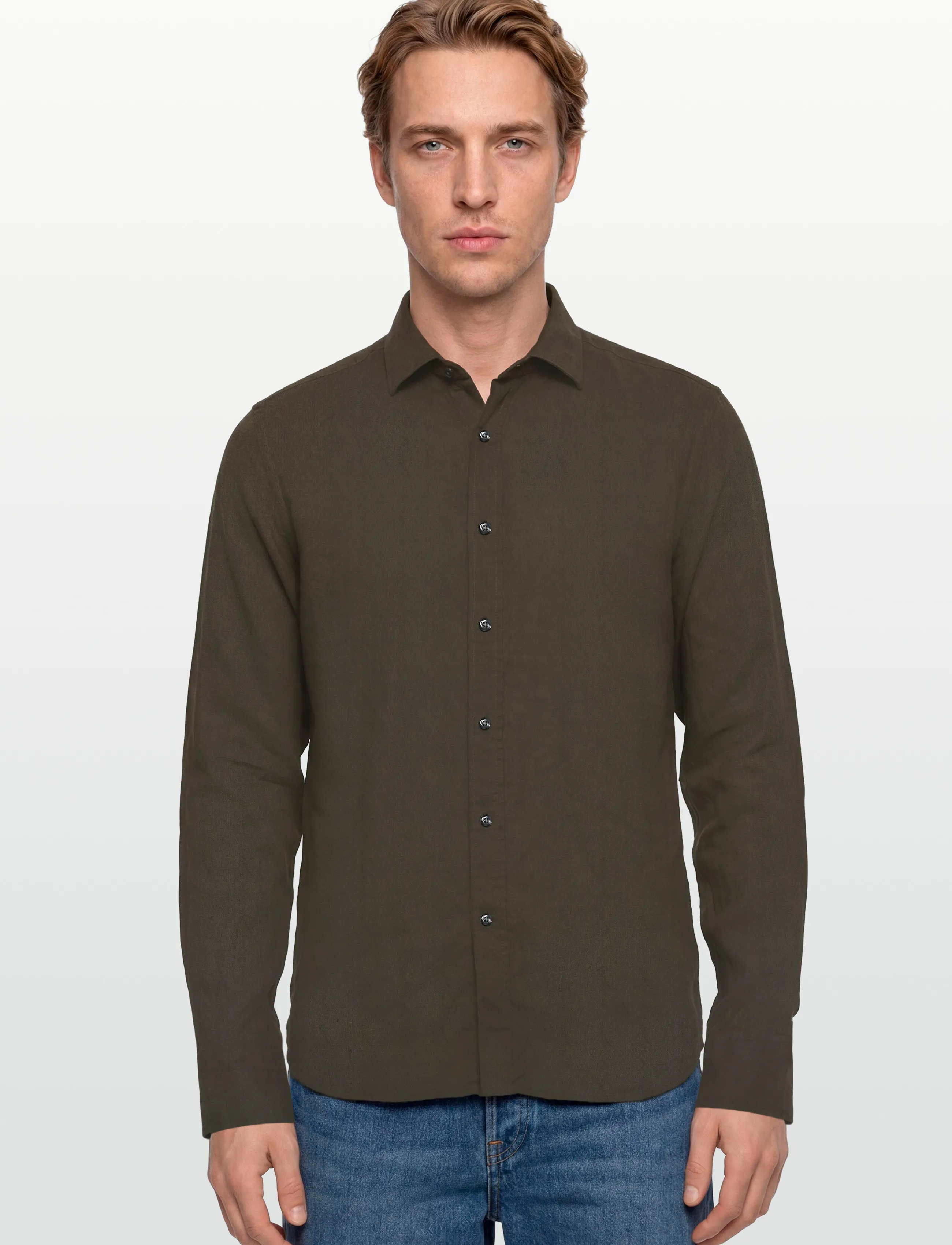 Oscar Jacobson - Reg Fit Cut Away Linen Shirt - basic skjorter - army green - 3