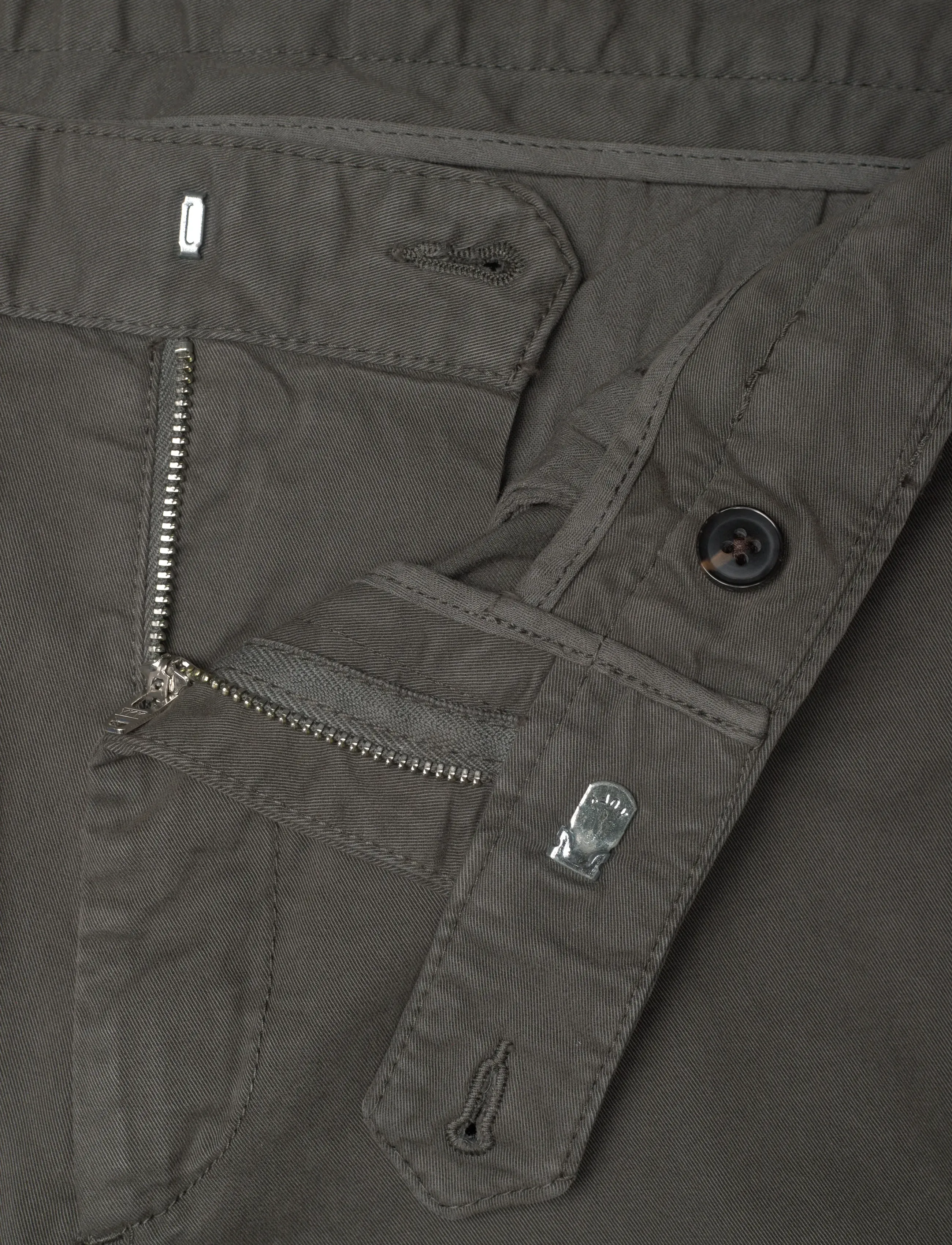 Oscar Jacobson - Tanker Trousers - casual byxor - army green - 2