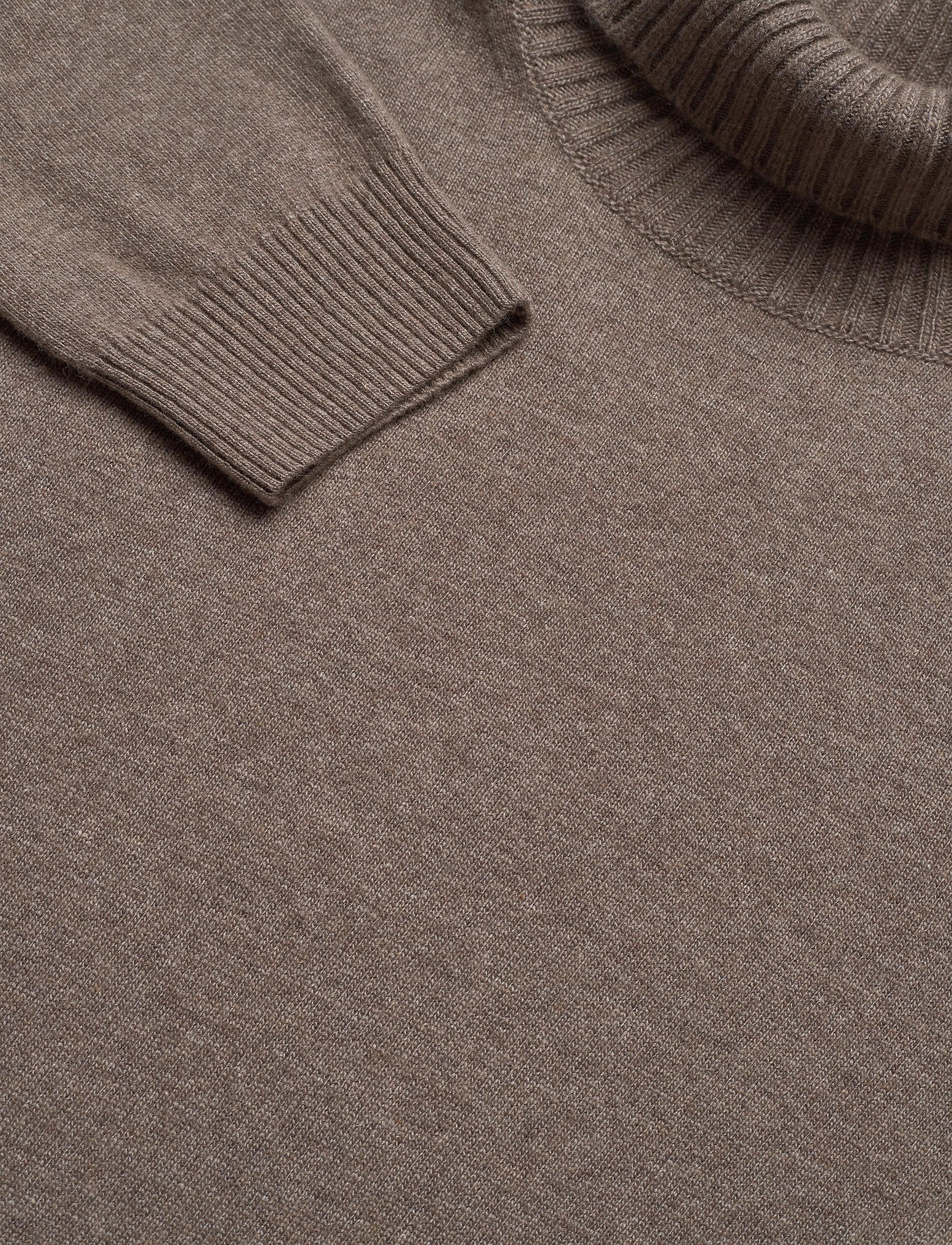 Oscar Jacobson - Salim Rollneck - rullekraver - walnut beige - 2