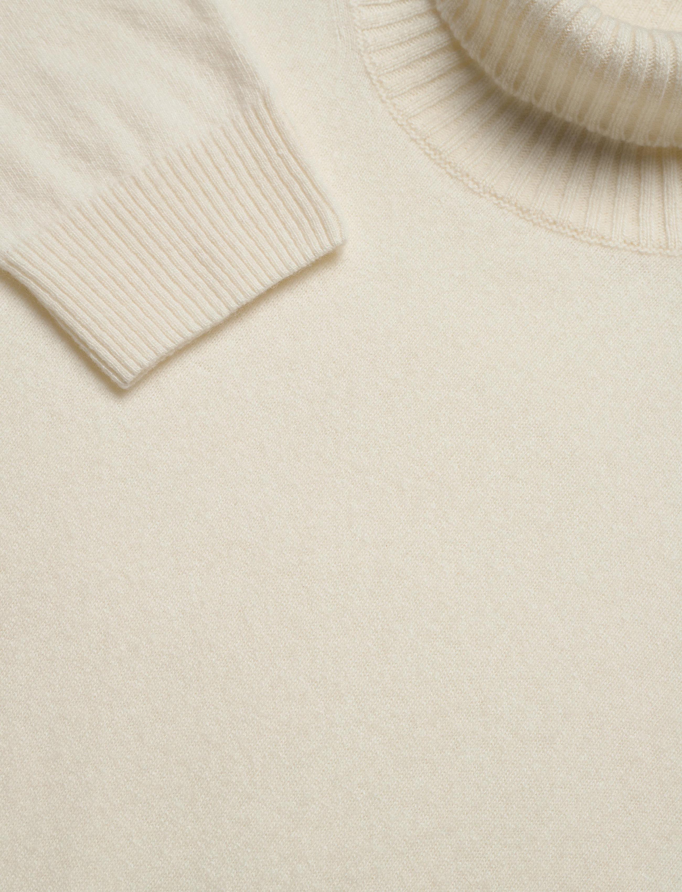 Oscar Jacobson - Salim Rollneck - turtlenecks - white shell - 2