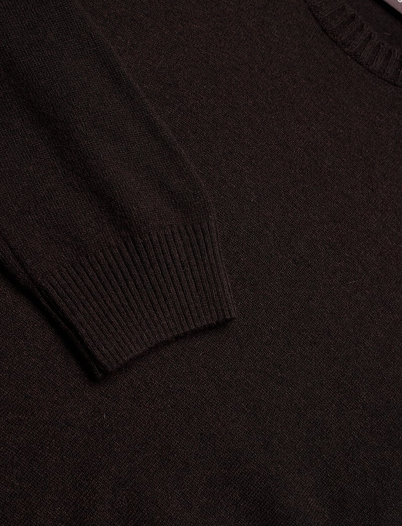 Oscar Jacobson - Valter Roundneck - rund hals - brown flannel - 2