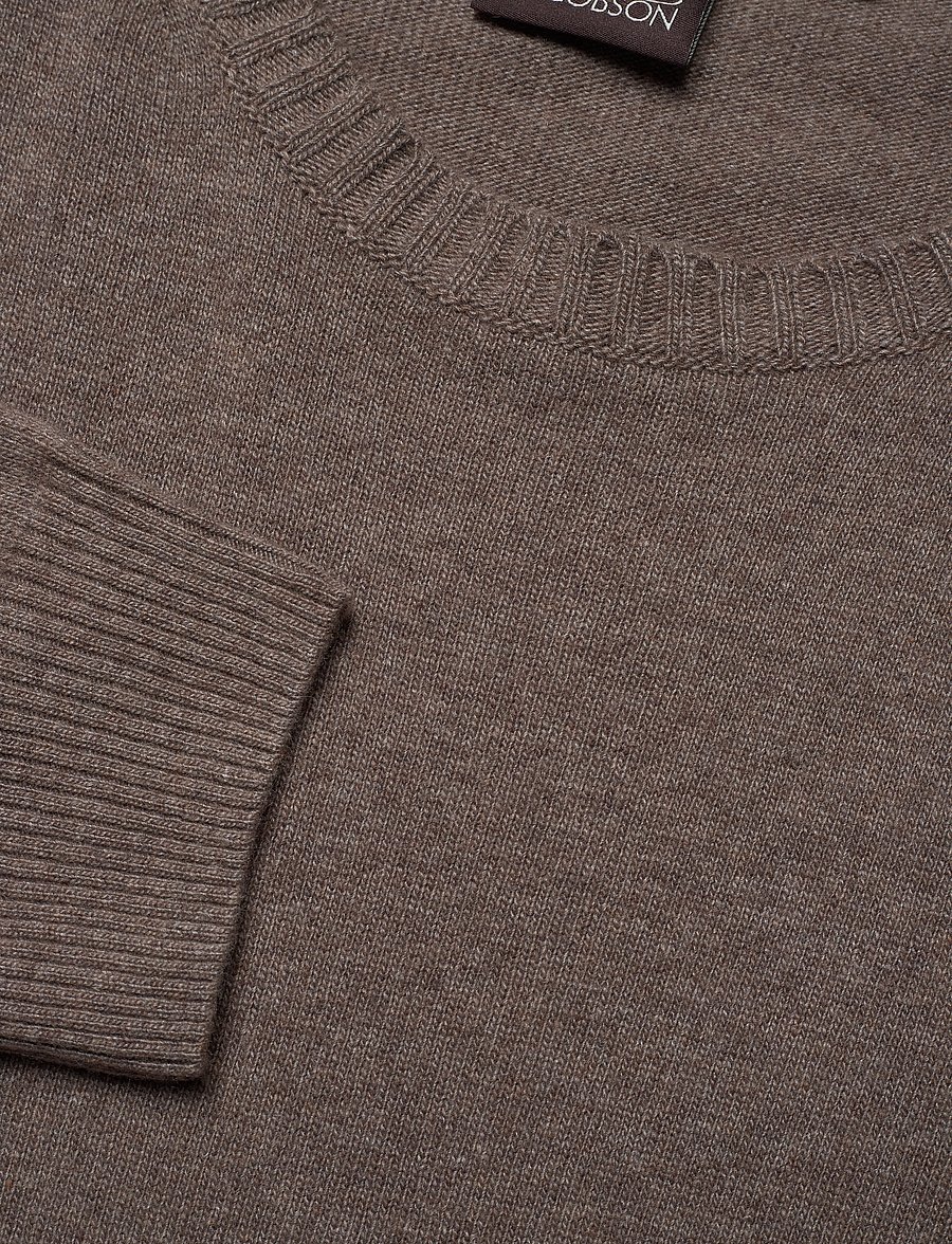 Oscar Jacobson - Valter Roundneck - rundhals - walnut beige - 2