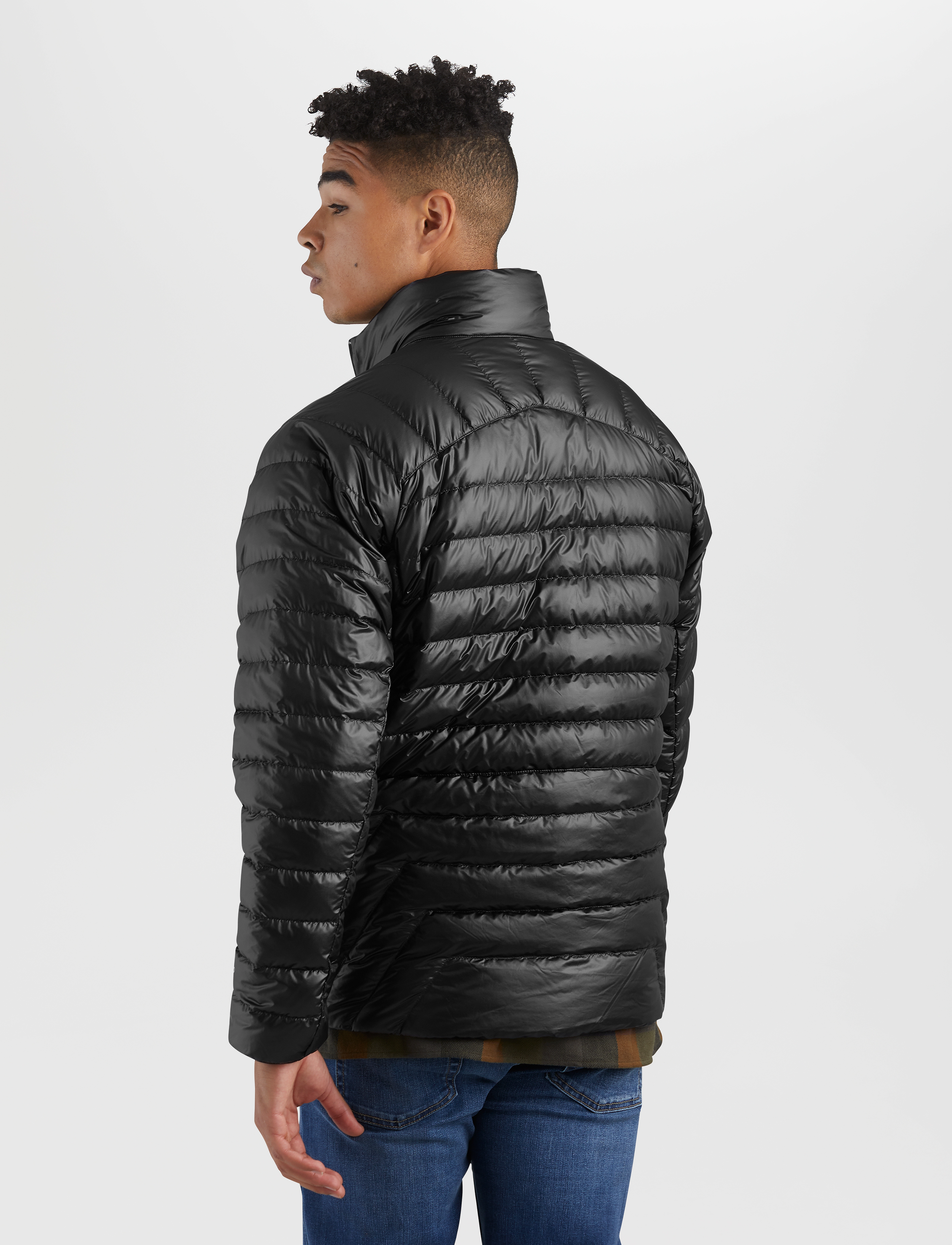 Outdoor Research M Helium Down Jkt, S, Jackets, Schwarz - Padded Männerswear
