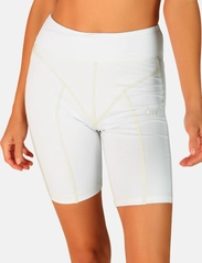 OW Collection - OWEN Shorts - shortsit - white - 2