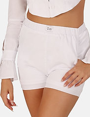 OW Collection - HELENE Shorts - Šortai - white - 2