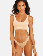 OW Collection - VENUS Top - liemenėlės, dėvimos po berankoviais marškinėliais - light beige - 3