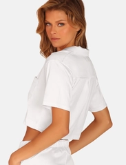 OW Collection - LEMONGRASS Crop Shirt - sievietēm - white - 4