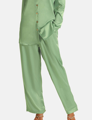 OW Collection - FRANKIE Pants - naisten - mellow green - 2