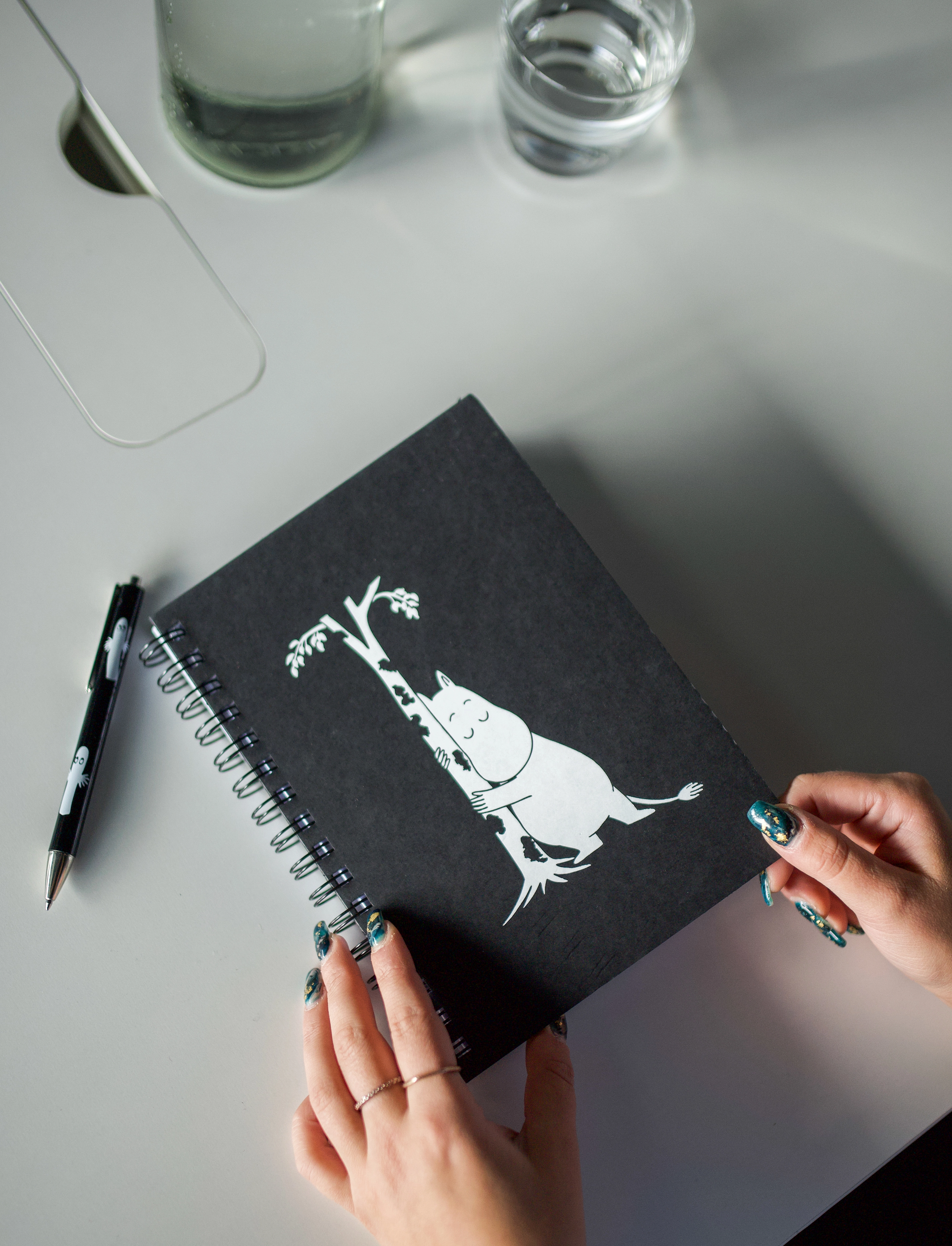 Anglo Nordic - Moomin wire notebook A5, hard cover - black - 2