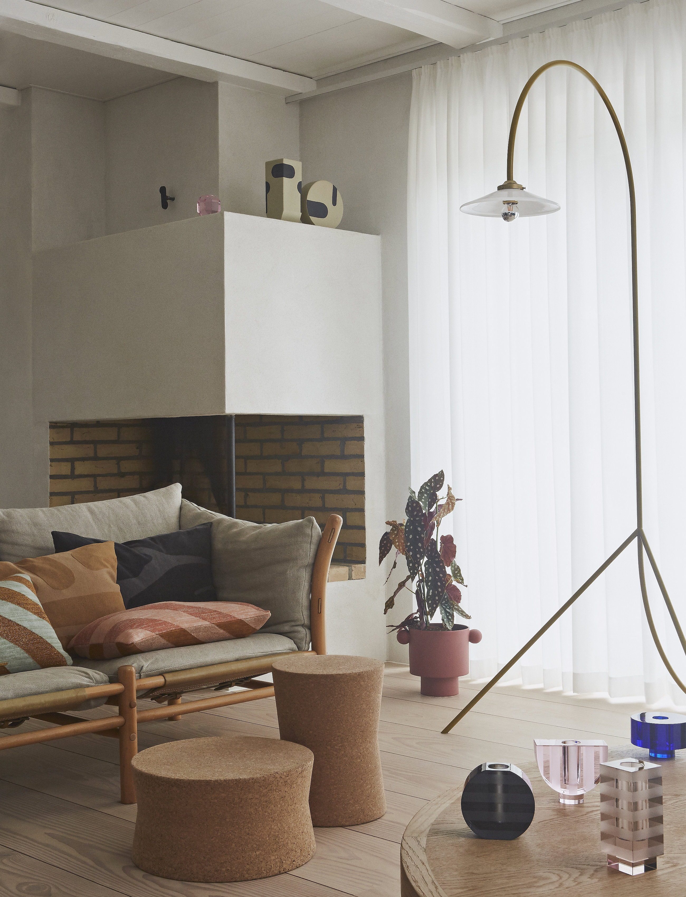 OYOY Living Design Cork Trisse Low, One Size, Chairs & Stools, Braun - Stools Benches, Homeware