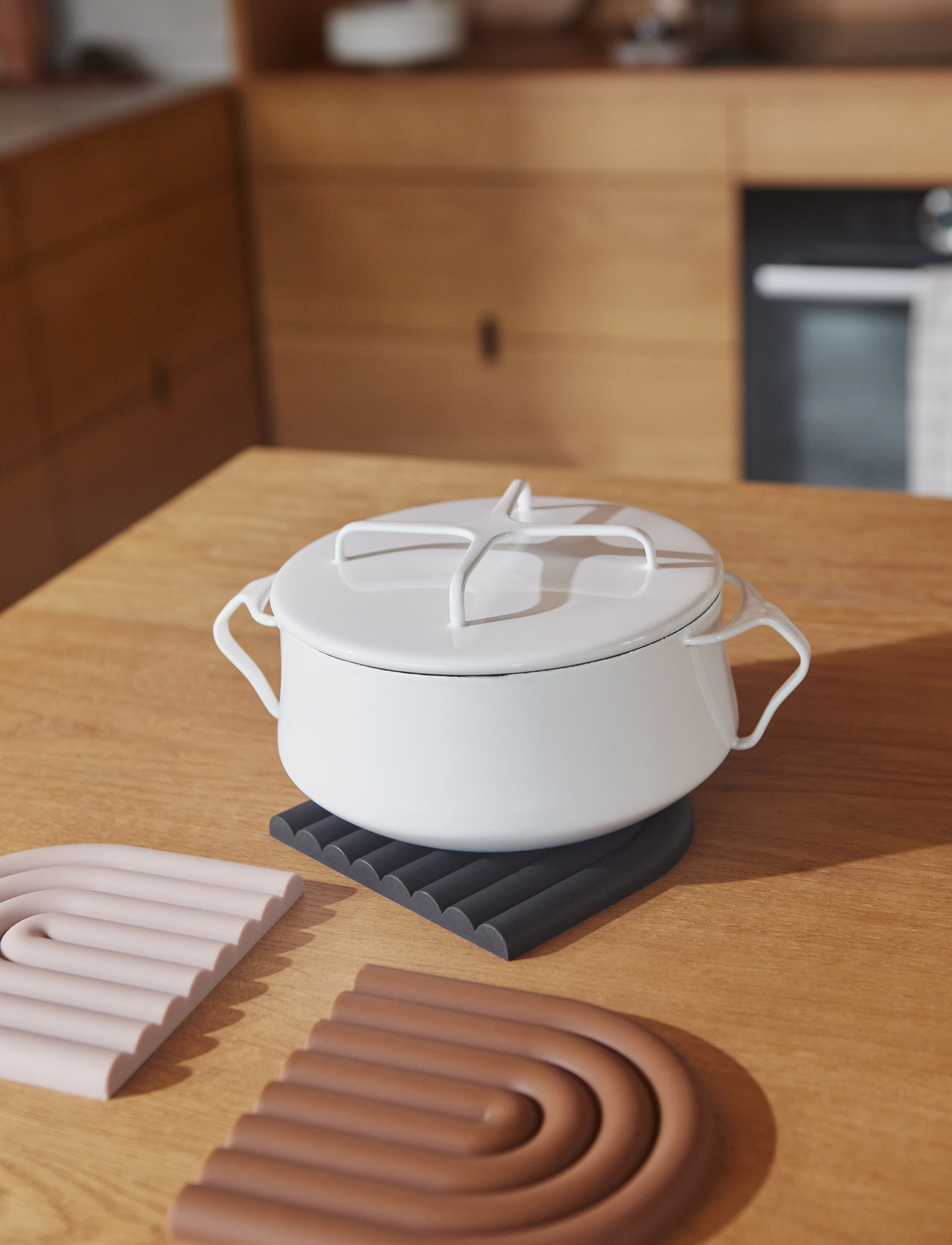 OYOY Living Design Rainbow Trivet, 15X15X1 cm x 15, Pots & Pans, Schwarz - Pot Coasters, Homeware