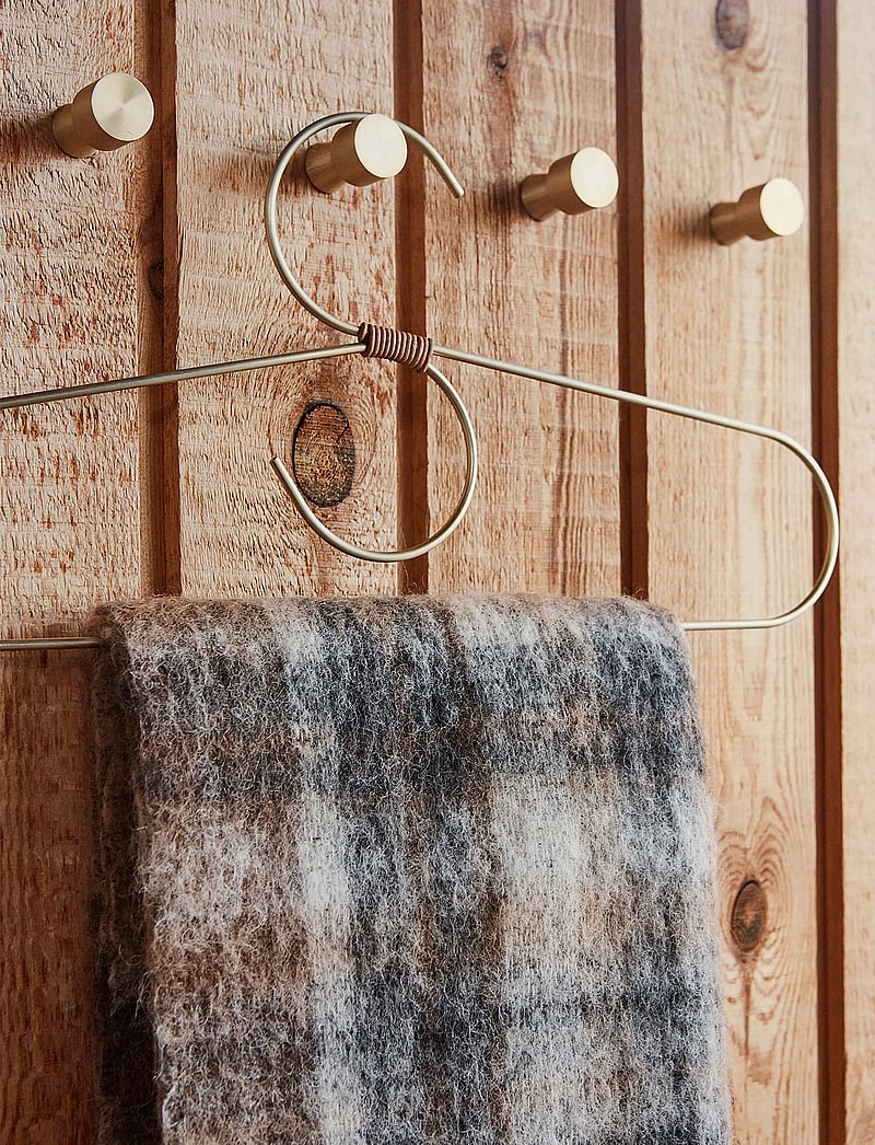 OYOY Living Design - Fuku Hanger - Pack Of 2 - osta hinna alusel - brass - 1