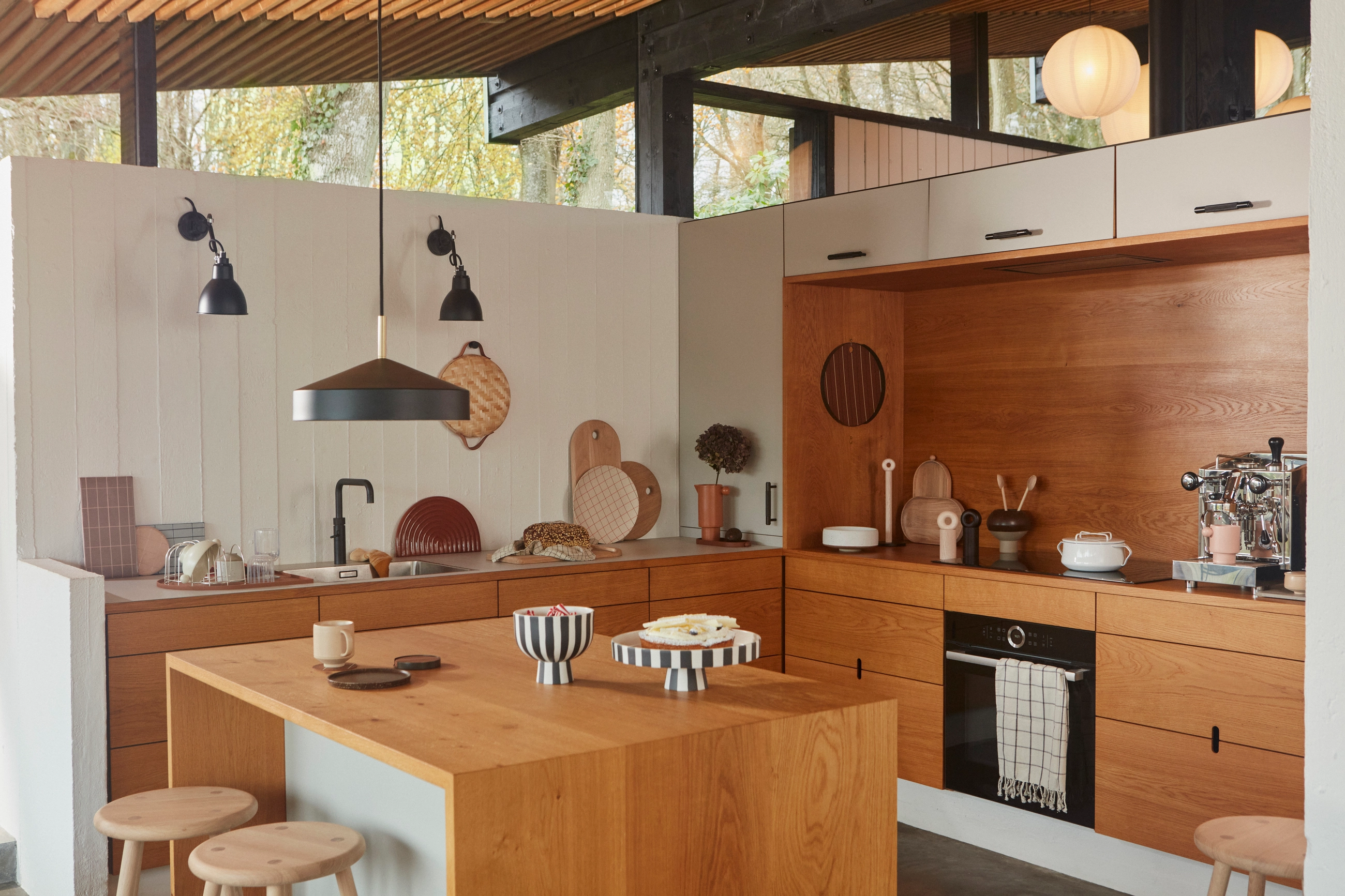OYOY Living Design Hatto Pendant Small, Ø30 cm, Ceiling Lamps, Schwarz - Homeware