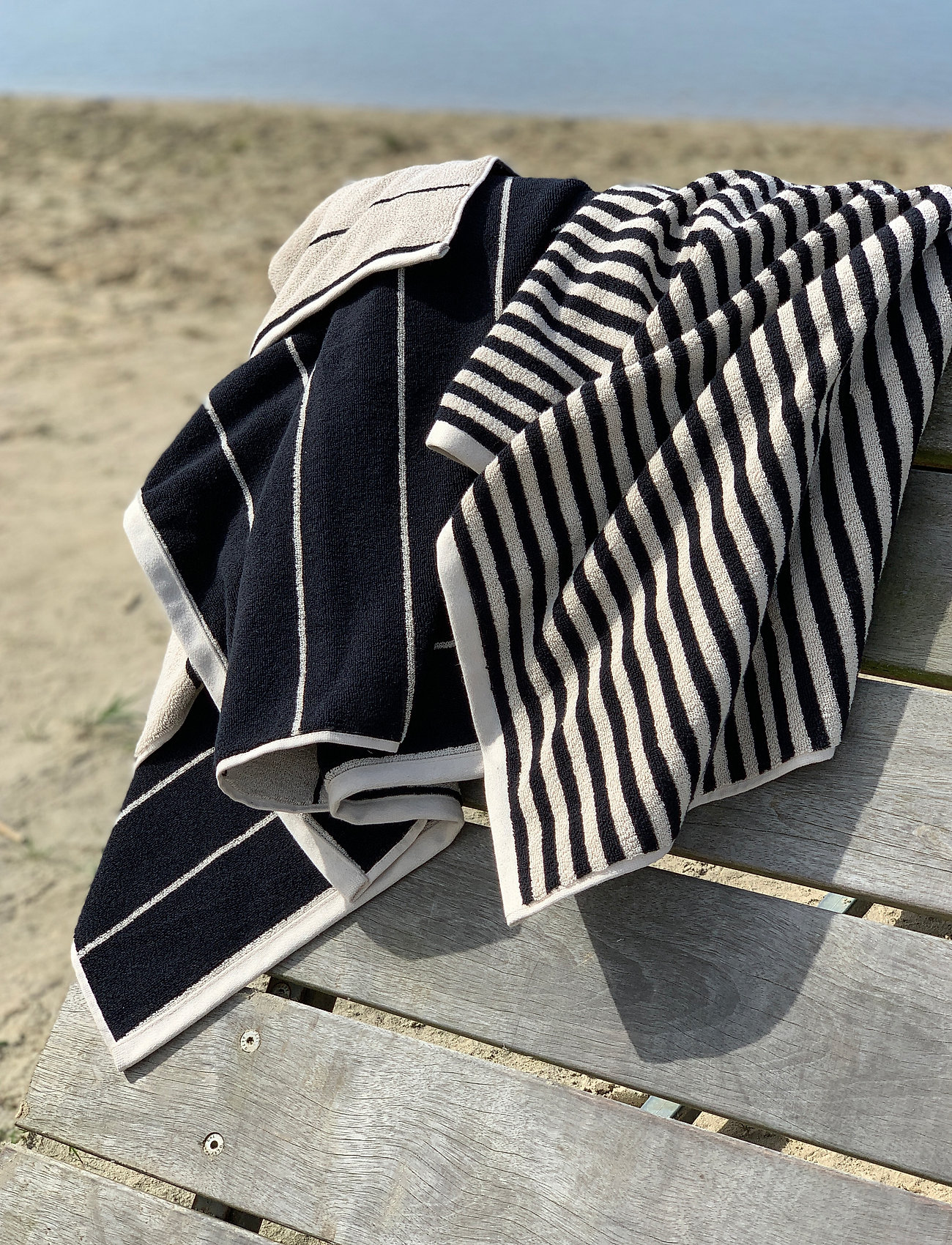 OYOY Living Design - Raita Towel - 50x100 cm - laveste priser - black - 1