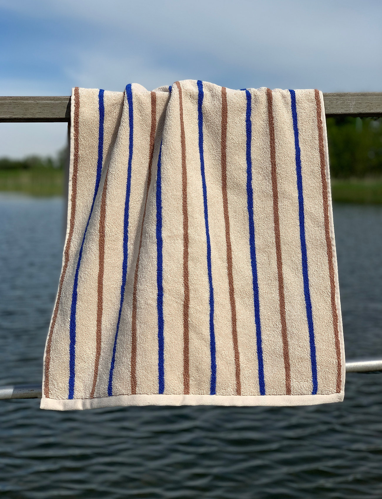 OYOY Living Design - Raita Towel - 100x150 cm - håndklær & badelaken - optic blue - 1