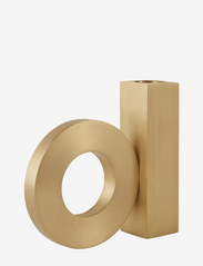 OYOY Living Design - Baari Solid Brass Candleholder - gimtadienio dovanos - brushed brass - 1