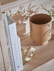 OYOY Living Design - Baari Solid Brass Candleholder - kerzenständer - brushed brass - 6
