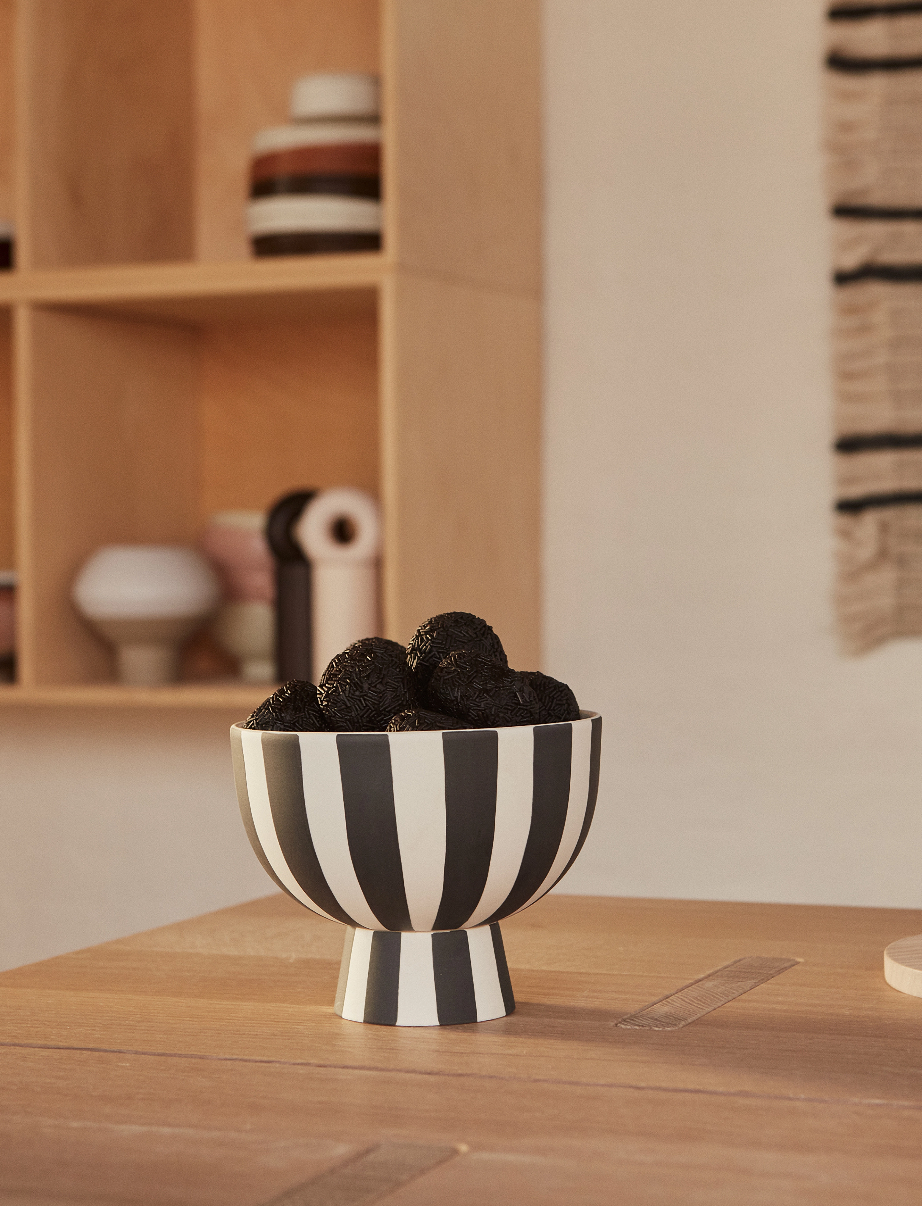 OYOY Living Design Toppu Mini Bowl, Ø 16 cm, Vases, Schwarz - Big Homeware