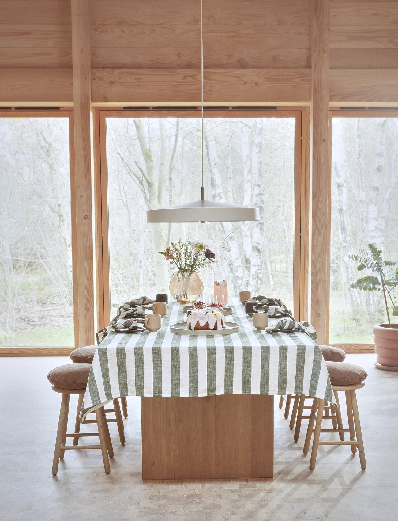 OYOY Living Design - Striped Tablecloth - 260x140 cm - tischdecken & tischläufer - olive - 1