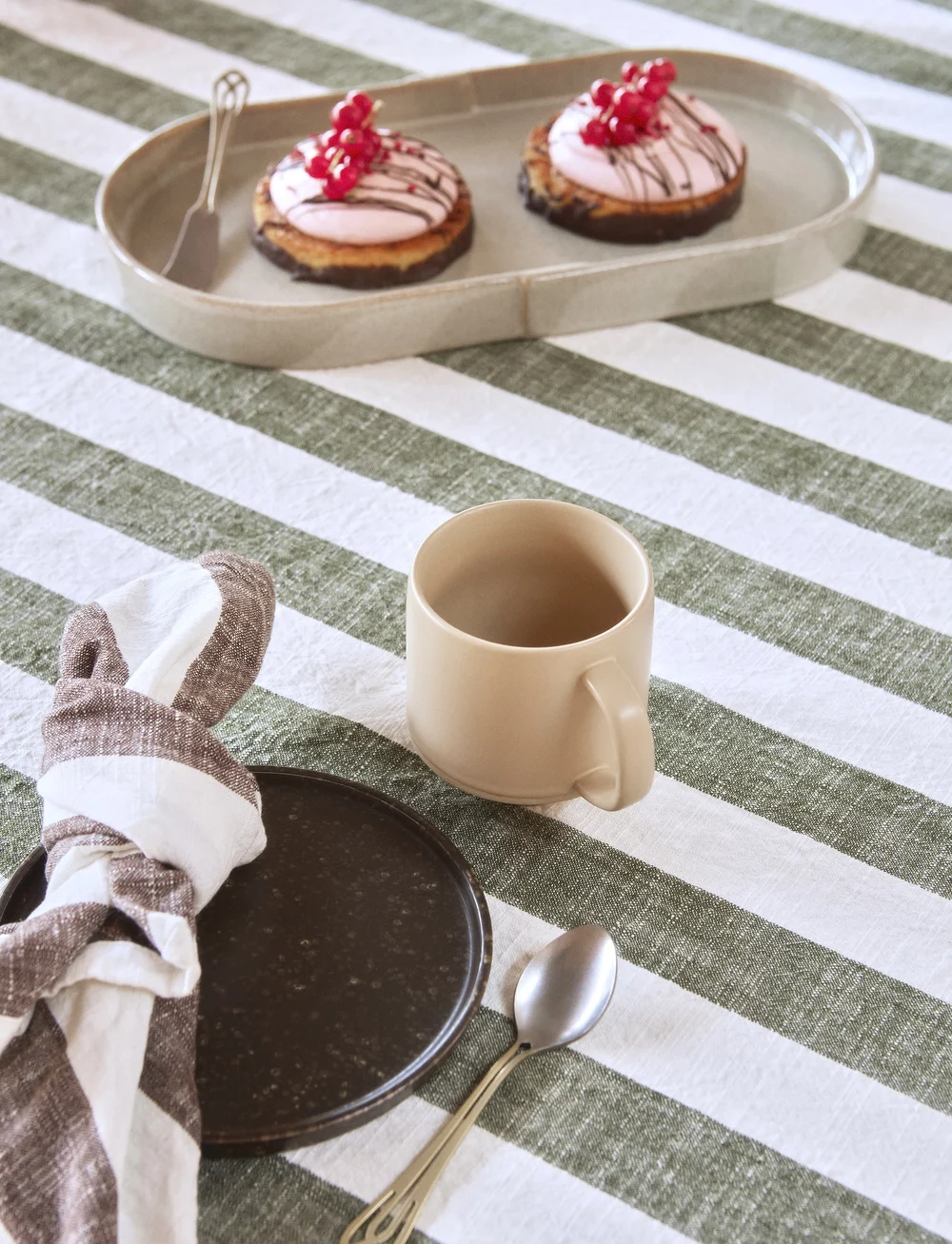 OYOY Living Design - Striped Tablecloth - 260x140 cm - nach preis einkaufen - olive - 3