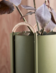 OYOY Living Design - Maki Plant Box - High - sünnipäevakingitused - olive - 2
