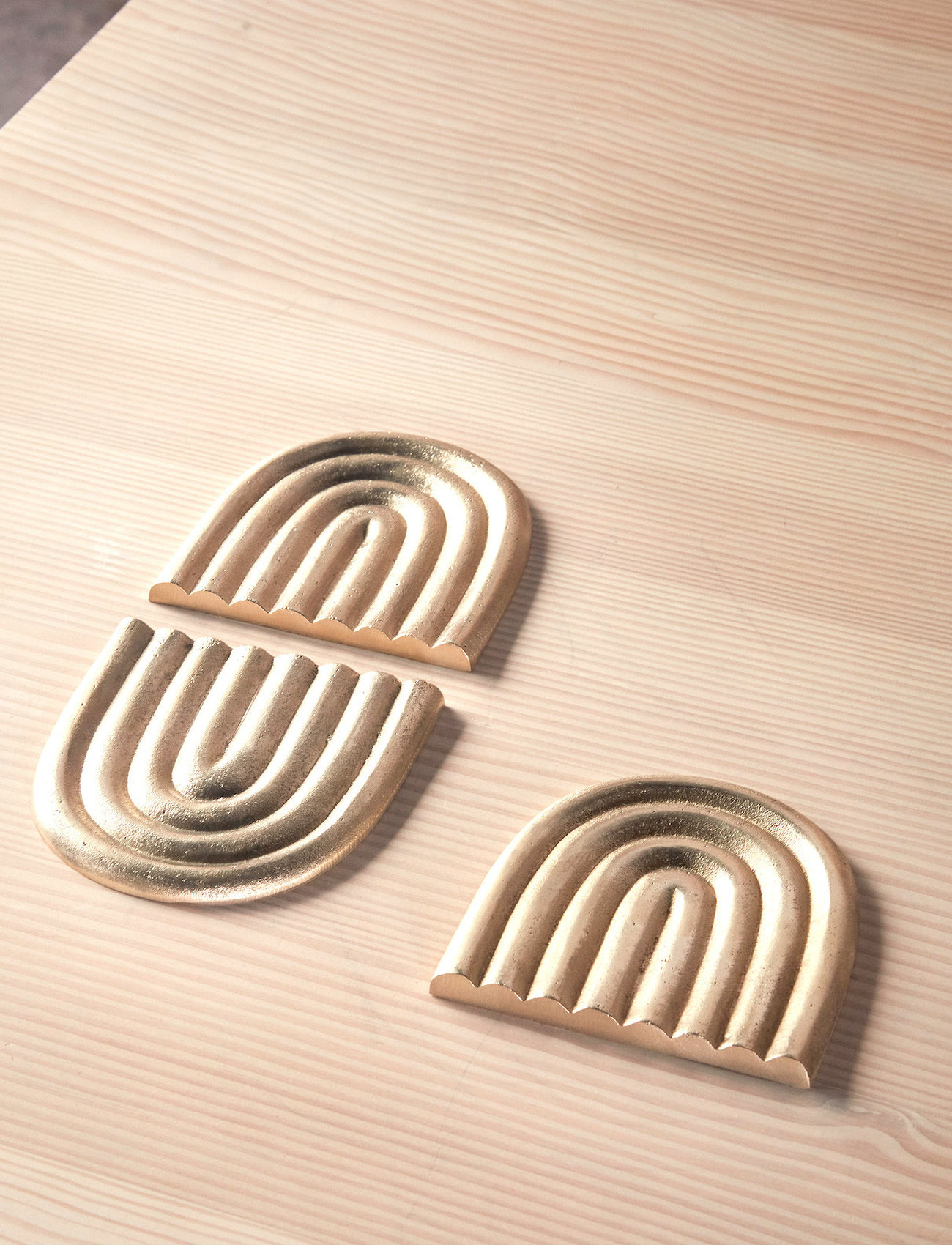 OYOY Living Design - Rainbow Trivet Solid Brass - Limited Edition - pot coasters - brushed brass - 1
