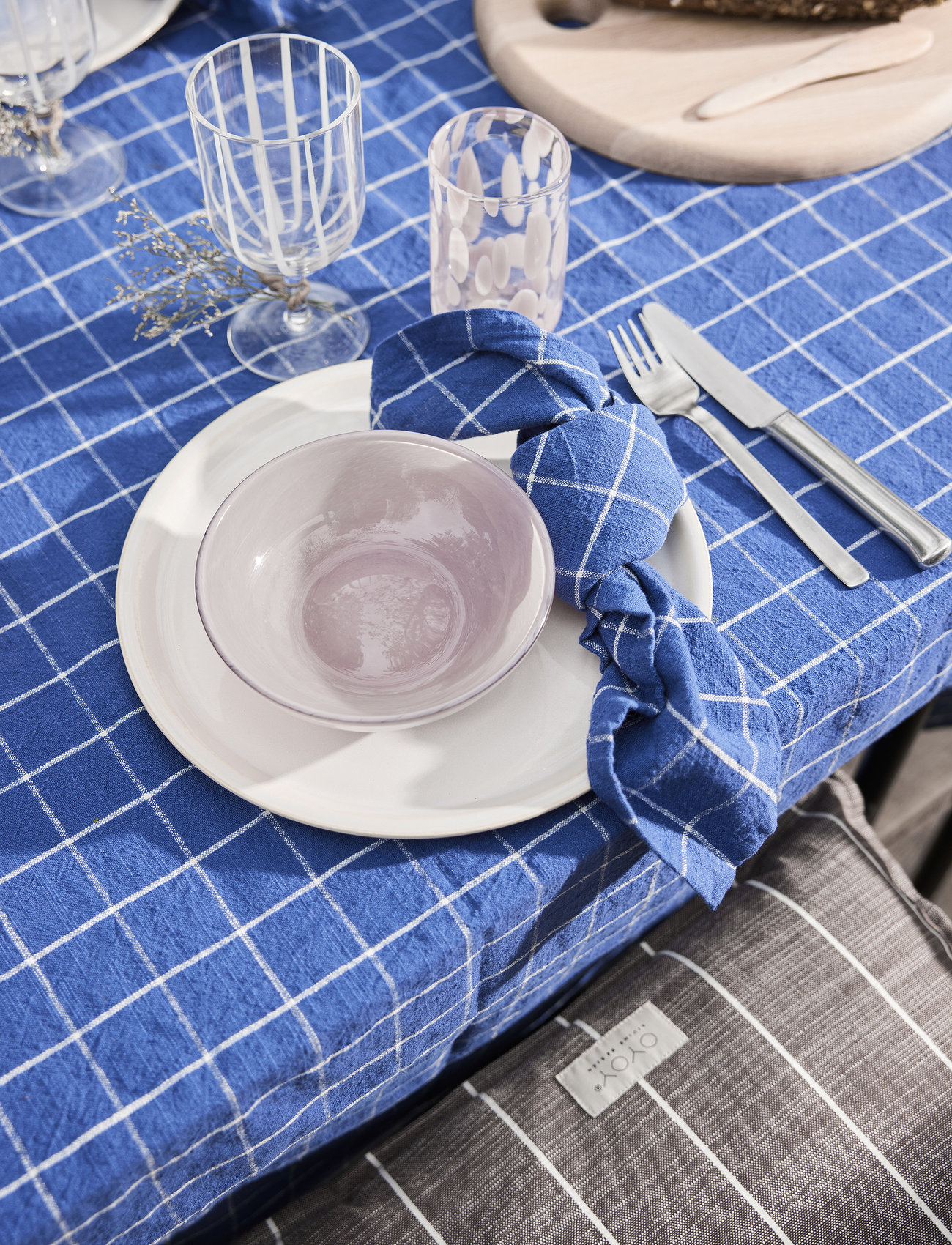 OYOY Living Design - Grid Tablecloth - 200x140 cm - pöytäliinat - darkblue/white - 1