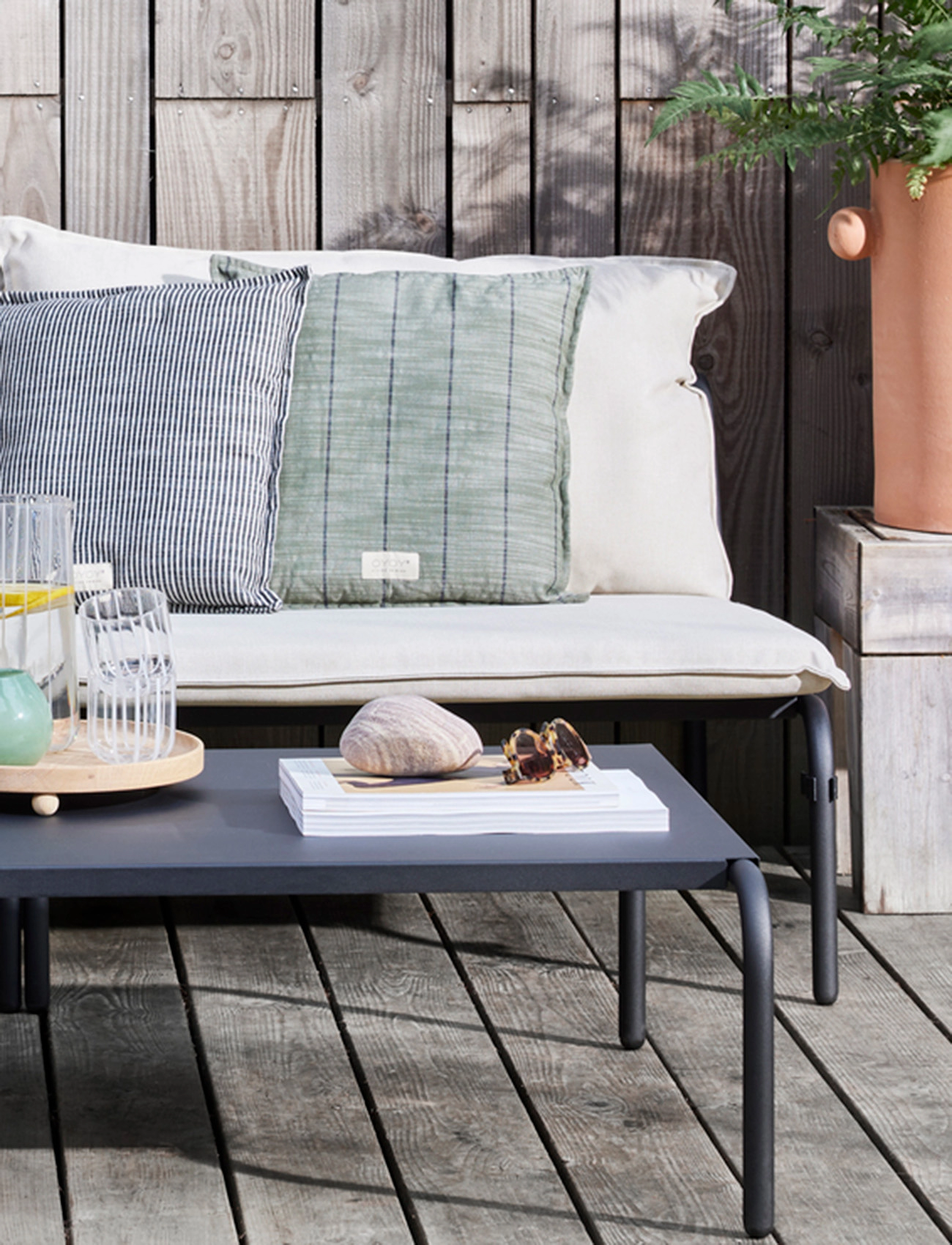 OYOY Living Design Furi Outdoor Lounge Table, One Size, Black, Udendørs Miljø > Udendørs Borde, Unisex