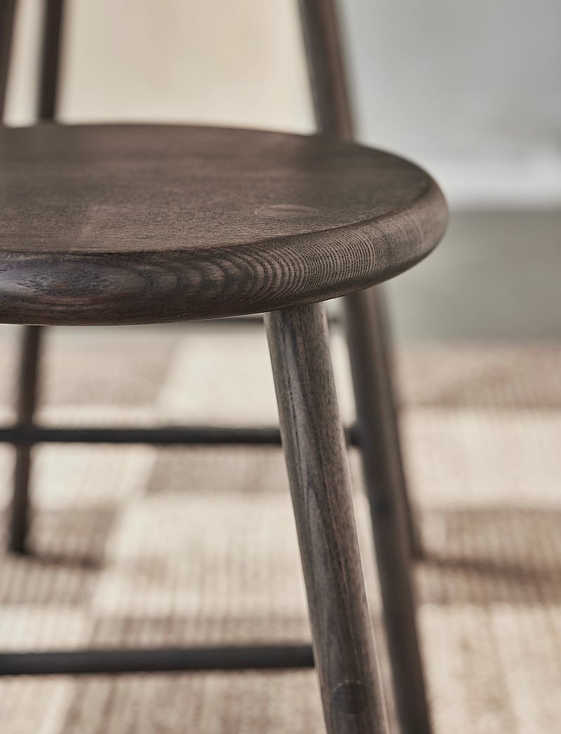 OYOY Living Design - Moto Stool - Low - osta hinnan perusteella - dark - 3